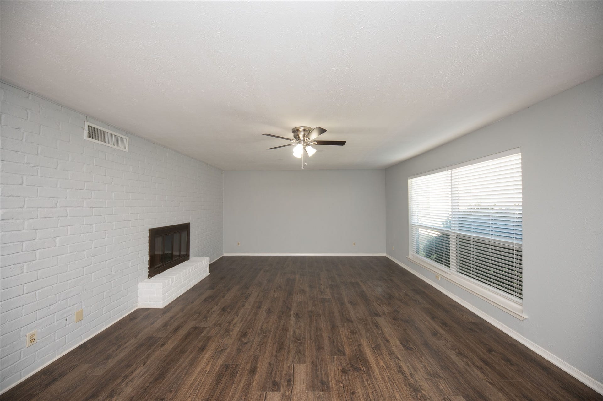 4220 Belle Park Drive, Houston, TX 77072 4220 Belle Park Drive, Houston, TX 77072