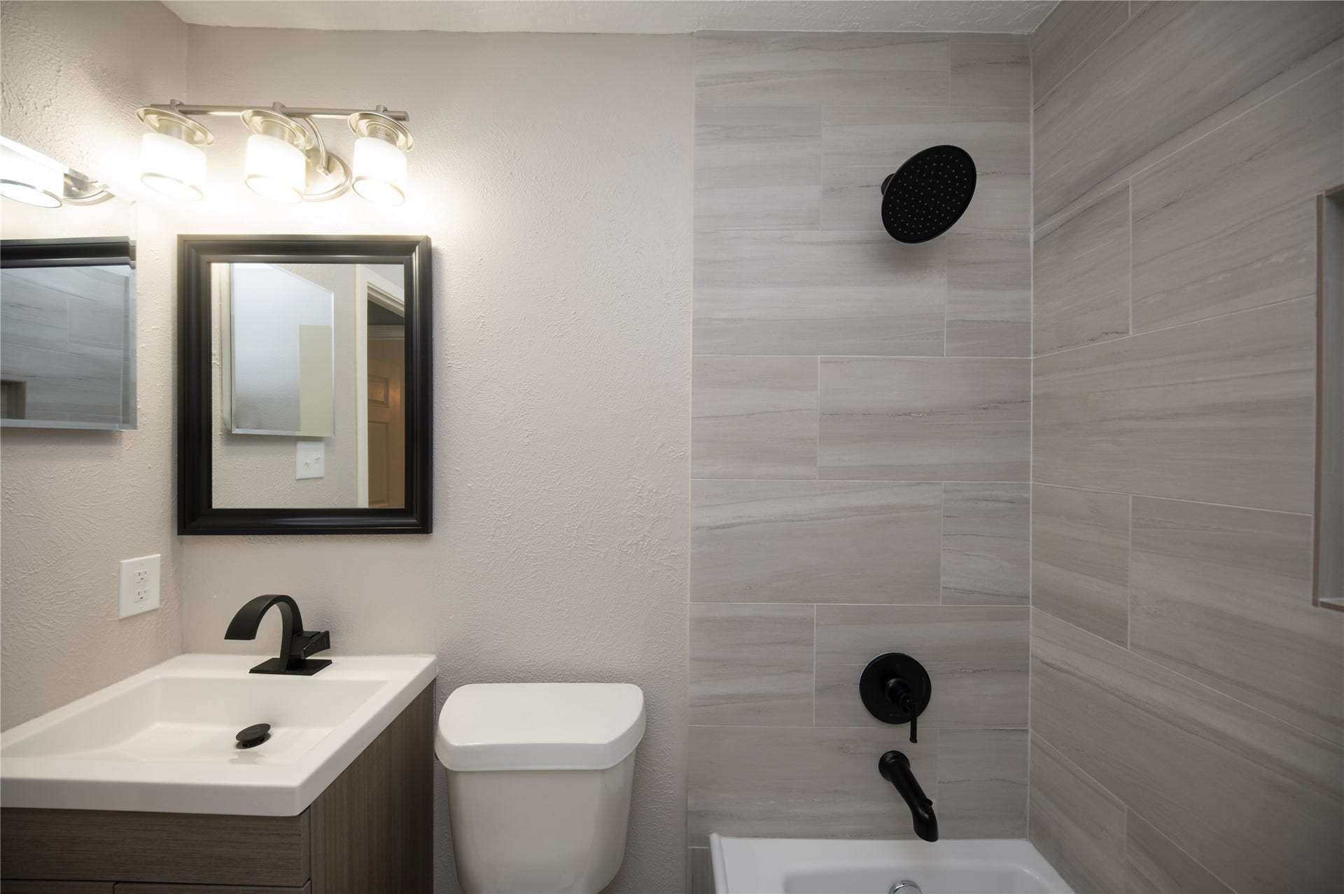 4220 Belle Park Drive, Houston, TX 77072 4220 Belle Park Drive, Houston, TX 77072