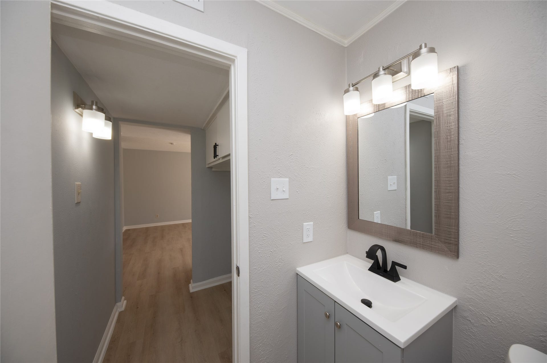 4220 Belle Park Drive, Houston, TX 77072 4220 Belle Park Drive, Houston, TX 77072