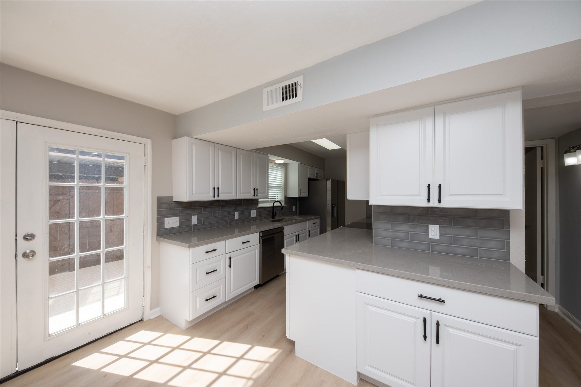 4220 Belle Park Drive, Houston, TX 77072 4220 Belle Park Drive, Houston, TX 77072