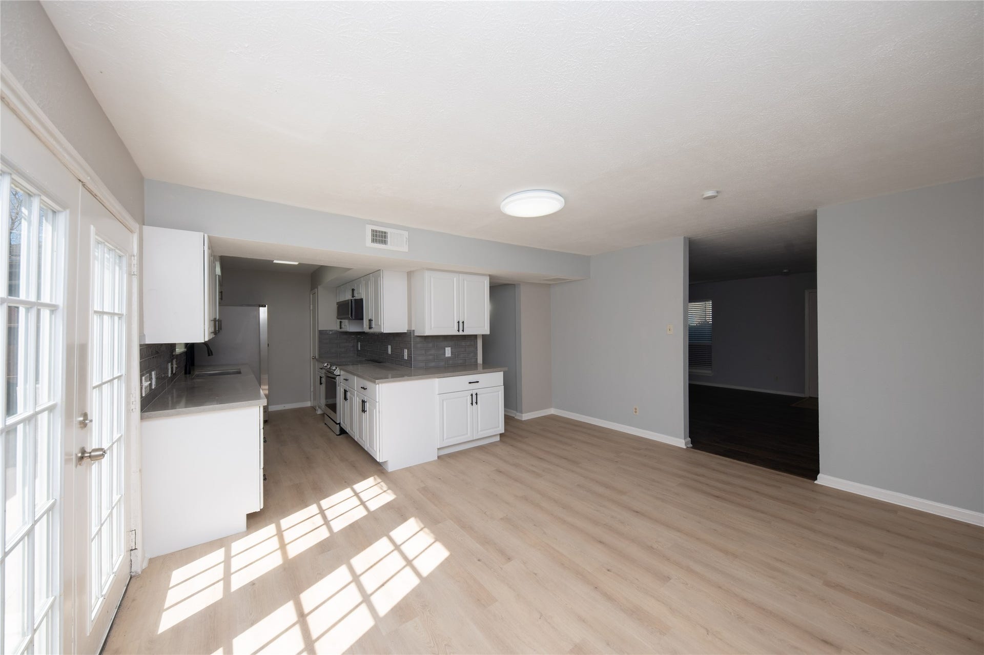 4220 Belle Park Drive, Houston, TX 77072 4220 Belle Park Drive, Houston, TX 77072
