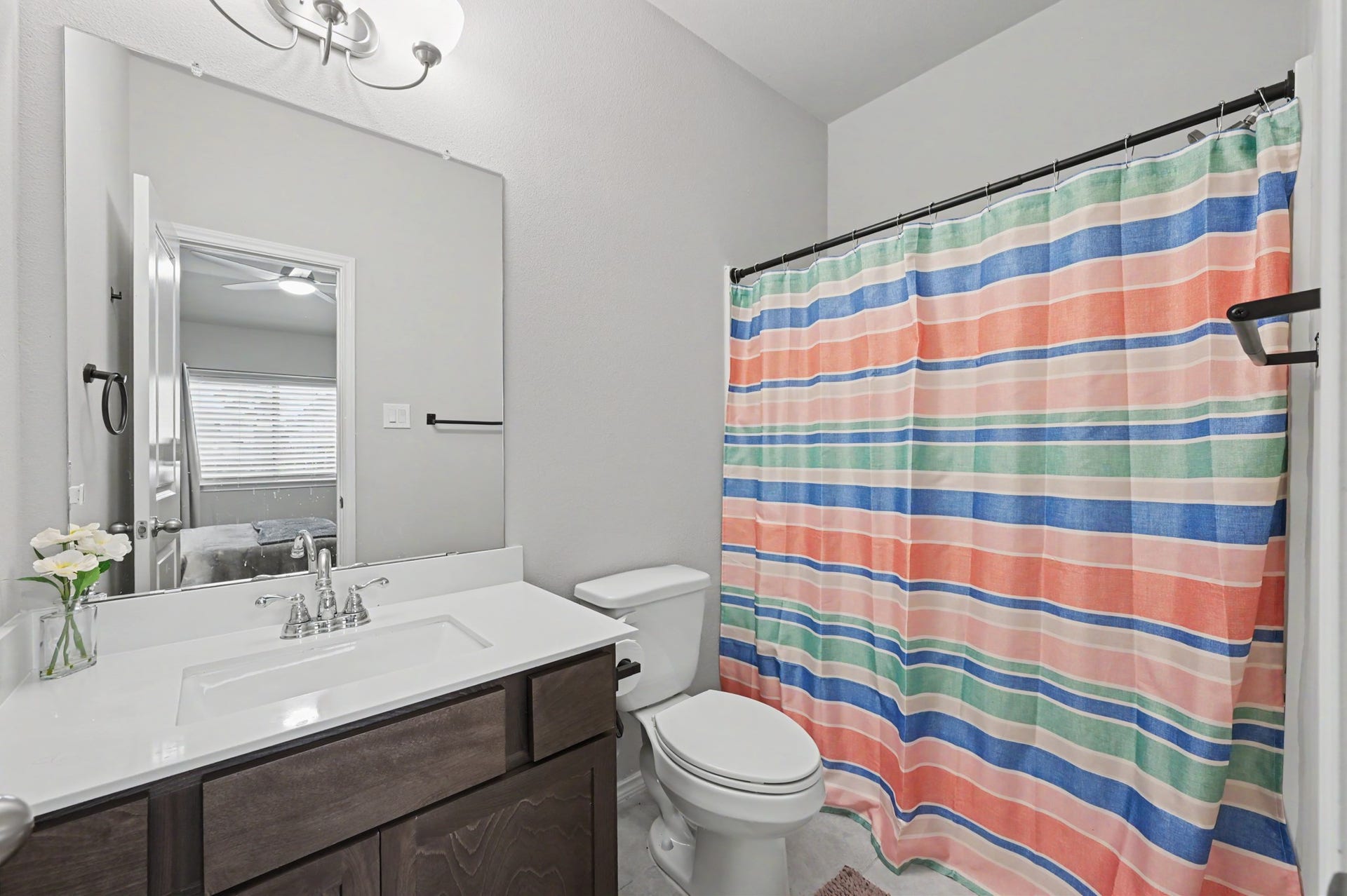 32034 August Woods Way, Conroe, TX 77385 Private en-suite bath for long term or overnight guests