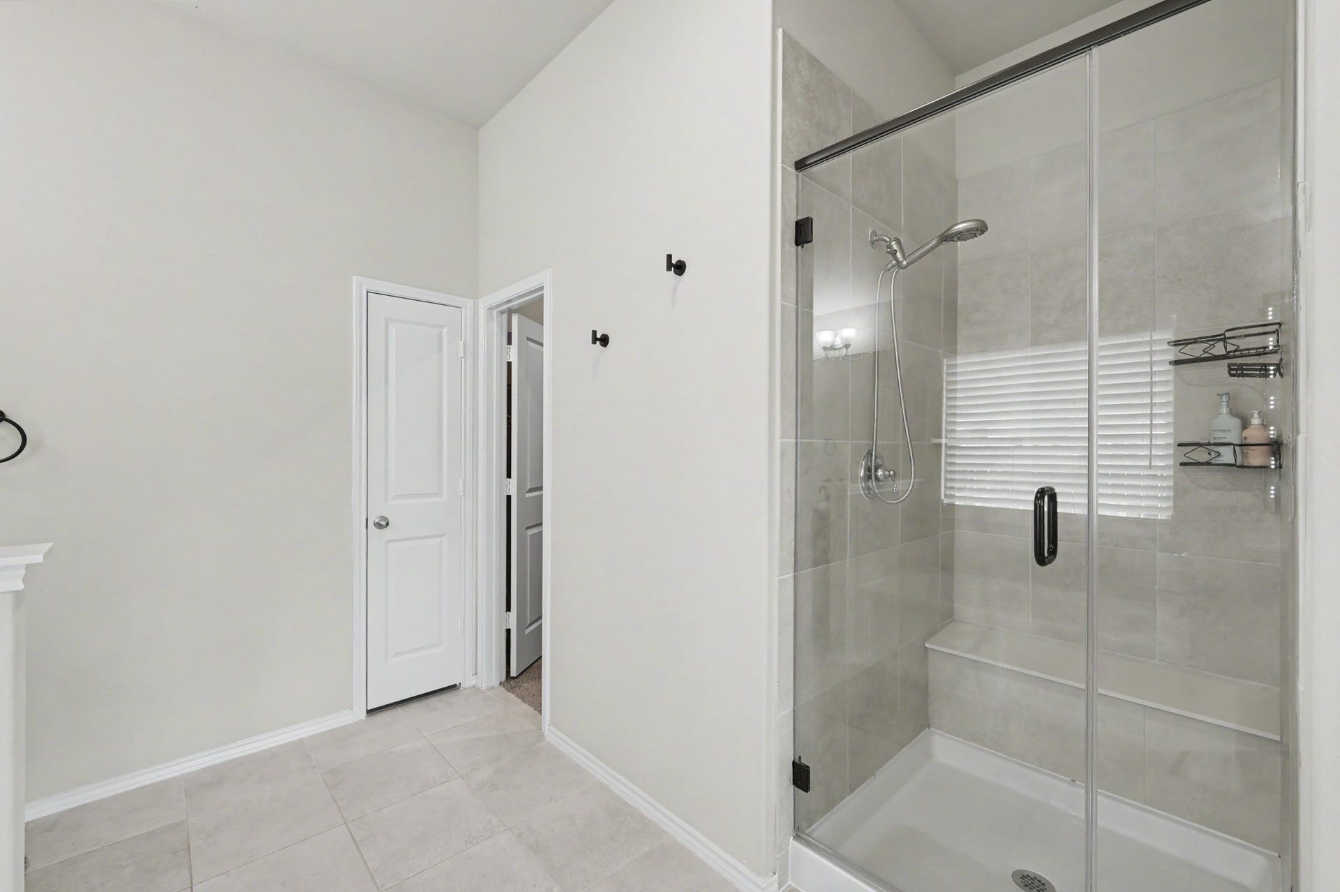 32034 August Woods Way, Conroe, TX 77385 Oversized walk-in shower