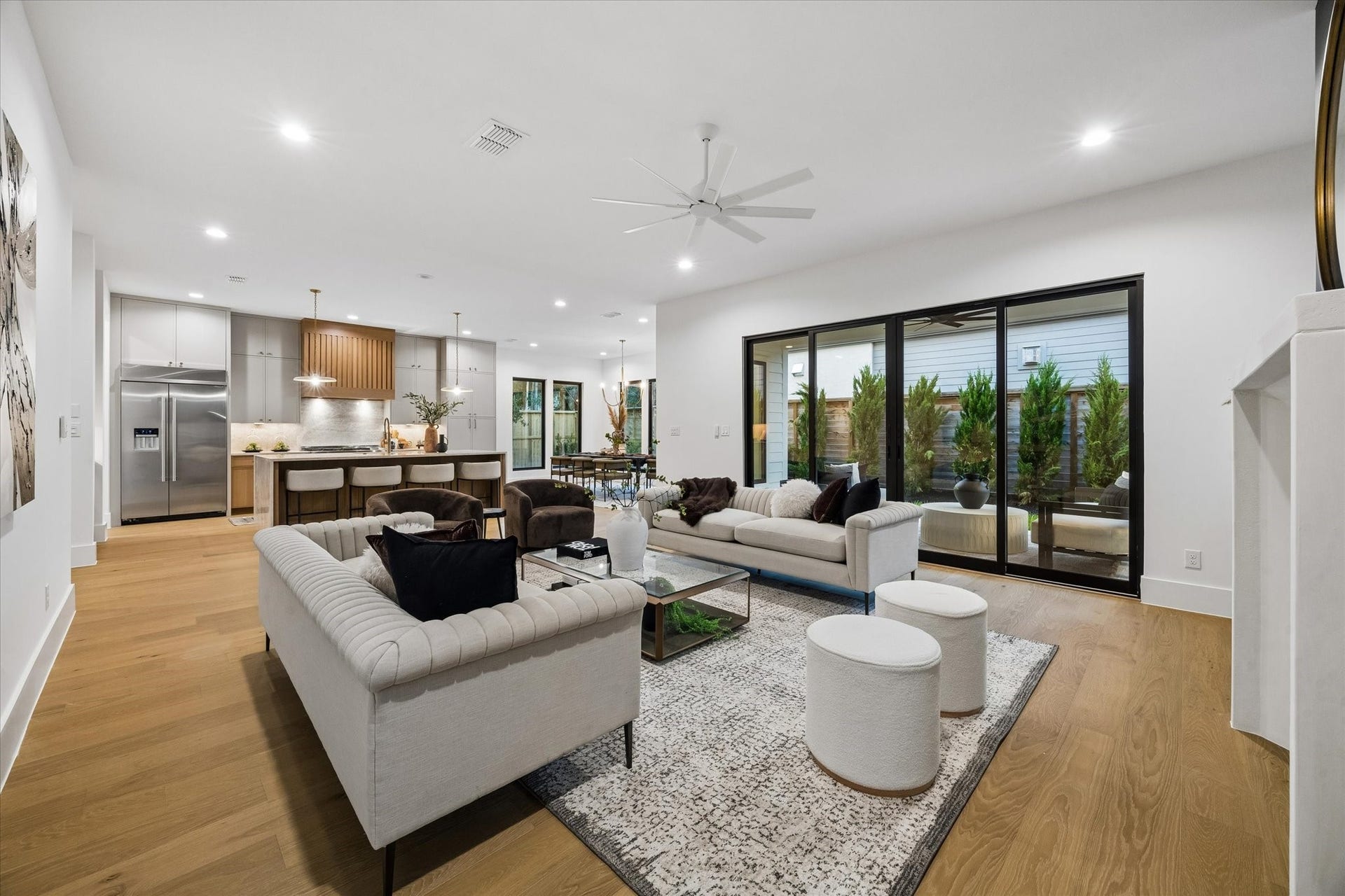 2250 Bartlett Street, Houston, TX 77098 2250 Bartlett Street, Houston, TX 77098