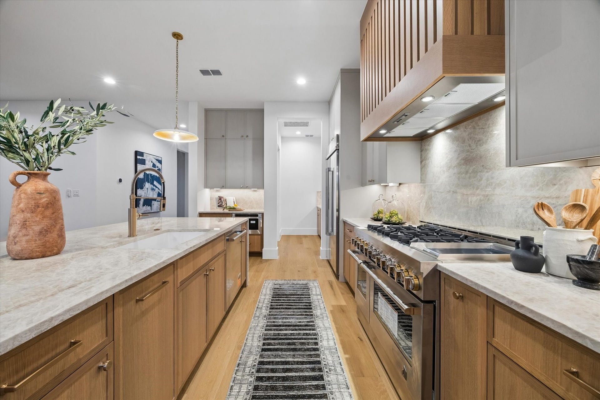 2250 Bartlett Street, Houston, TX 77098 2250 Bartlett Street, Houston, TX 77098