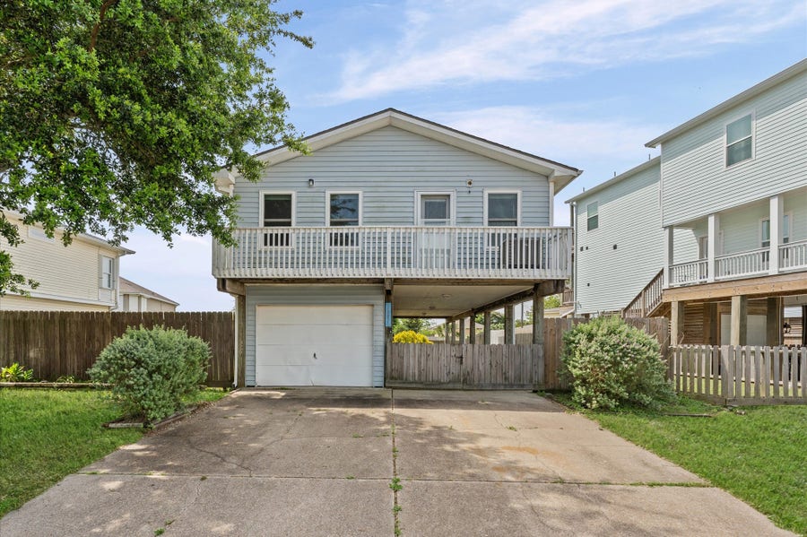 Property photo for 12833 E Conquistador Drive, Galveston, TX