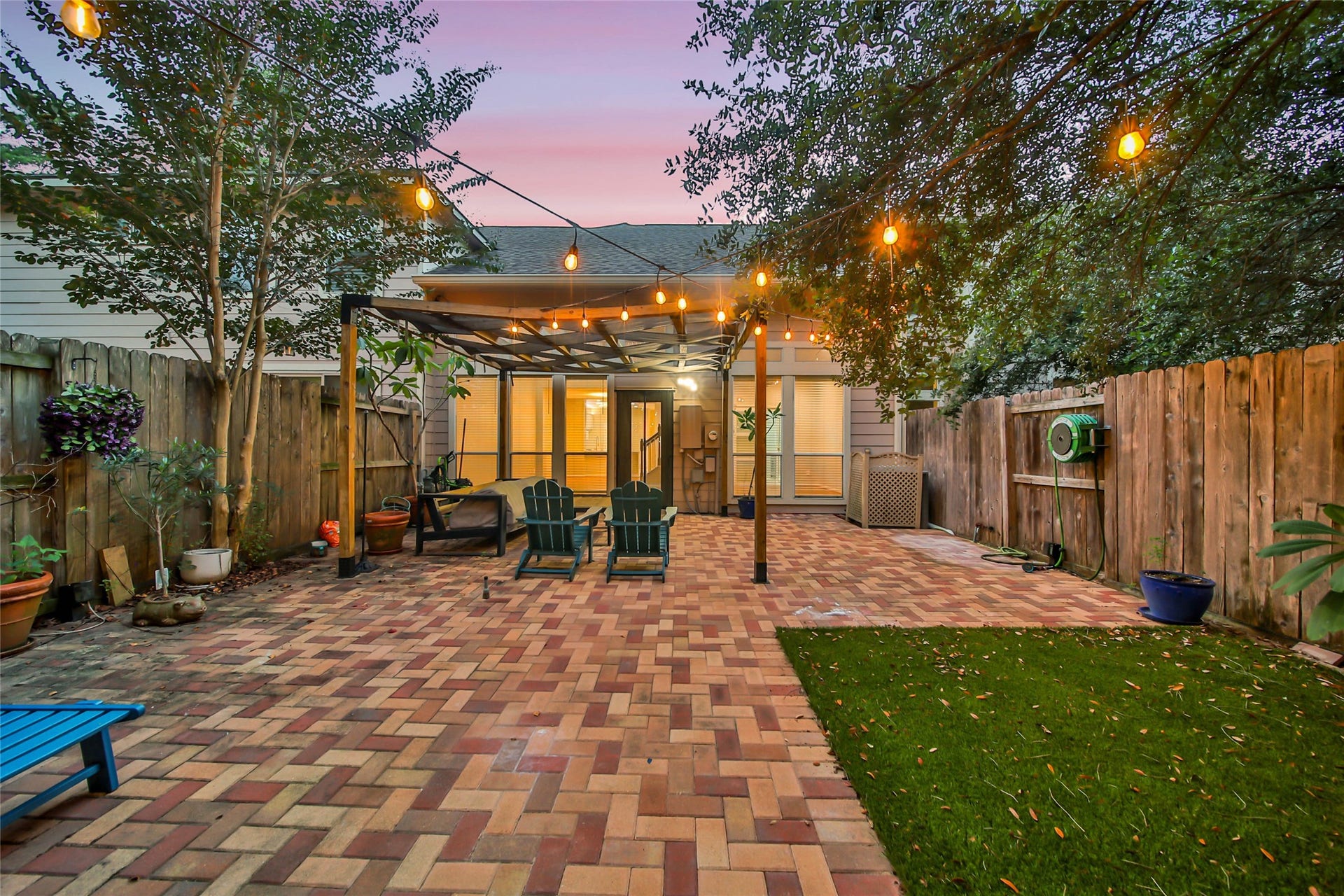 38 W Greenhill Terrace Place, Spring, TX 77382