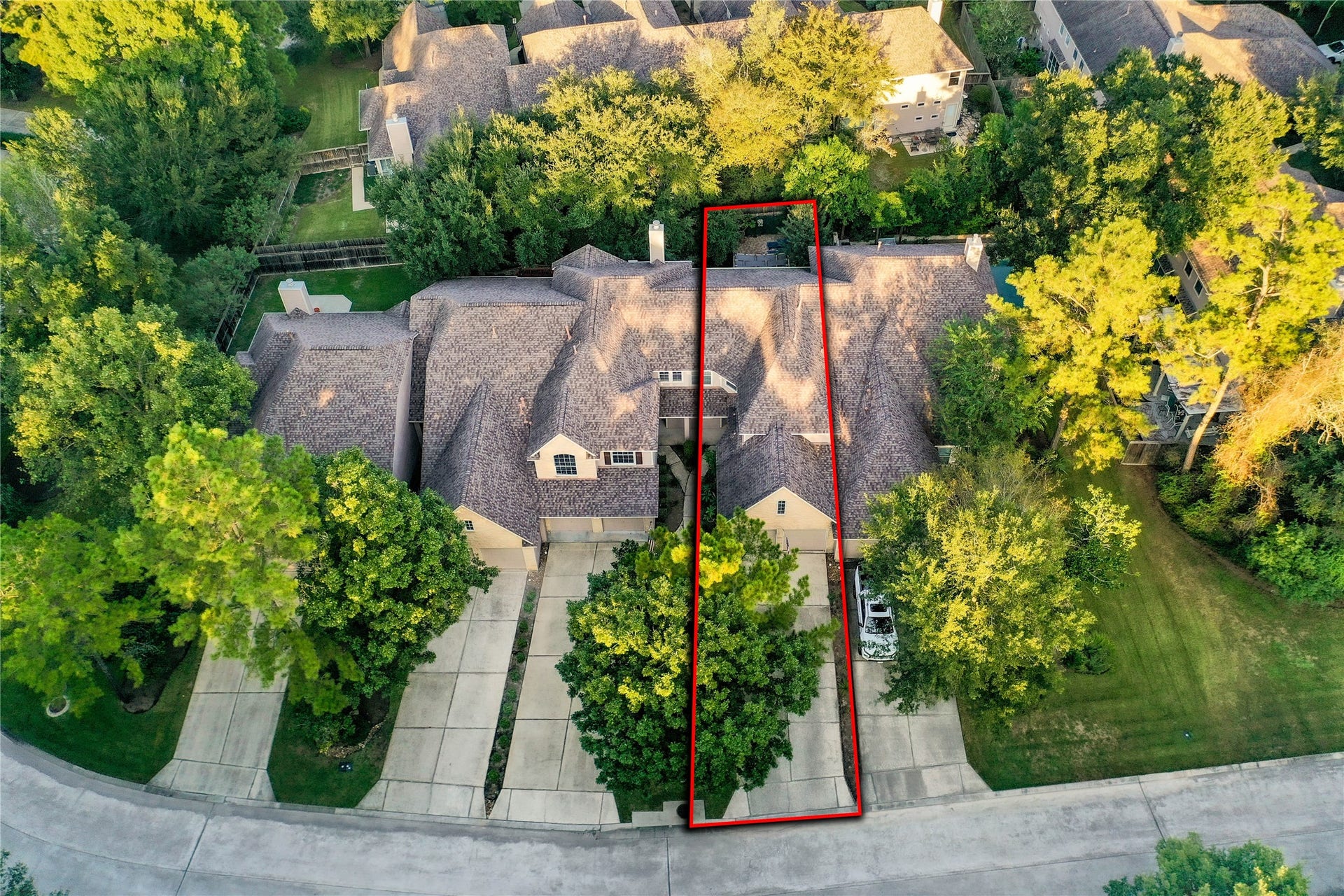 38 W Greenhill Terrace Place, Spring, TX 77382
