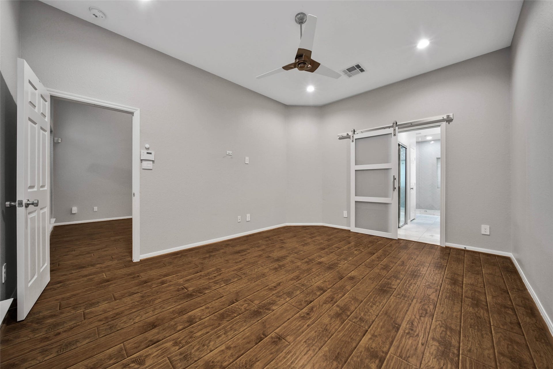 38 W Greenhill Terrace Place, Spring, TX 77382