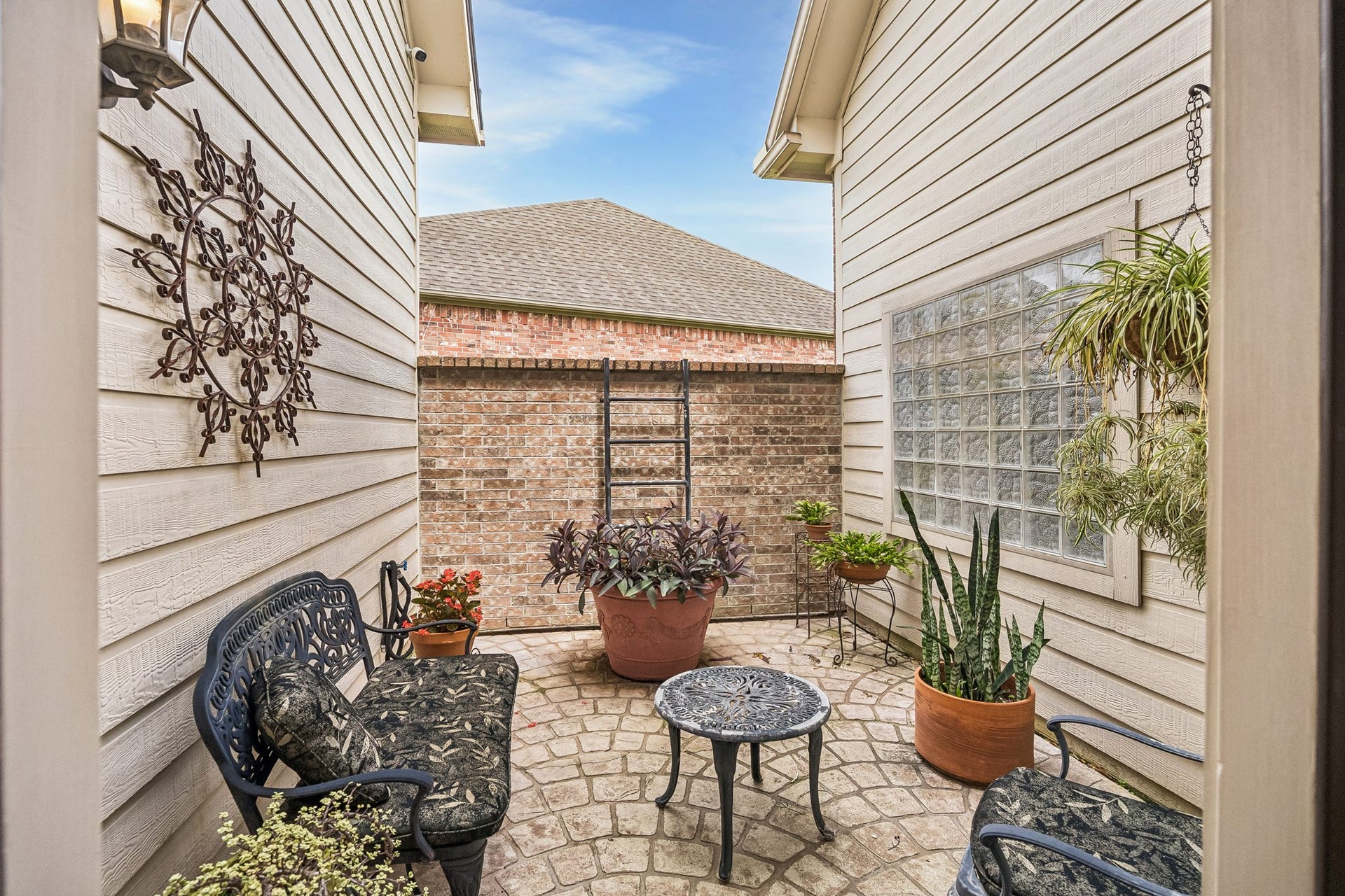 9322 Mystic Falls Lane, Humble, TX 77396 9322 Mystic Falls Lane, Humble, TX 77396
