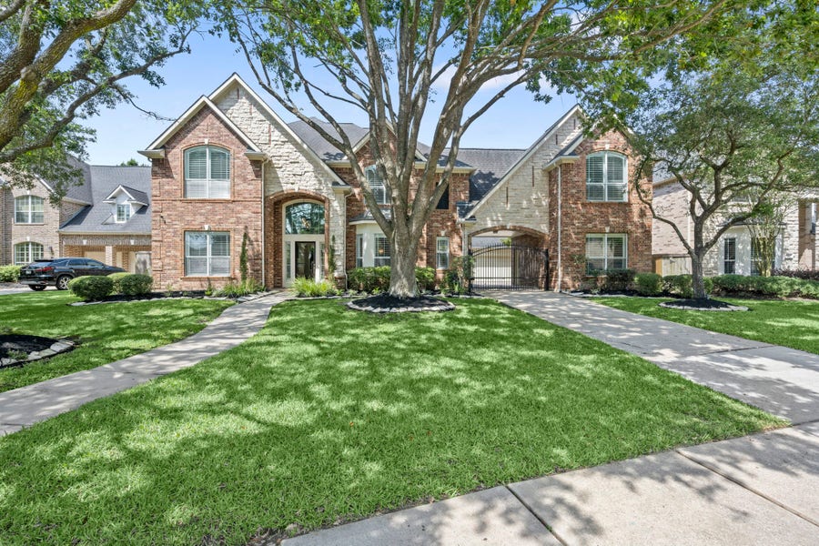 Property photo for 10103 Earlington Manor Drive, Spring, TX