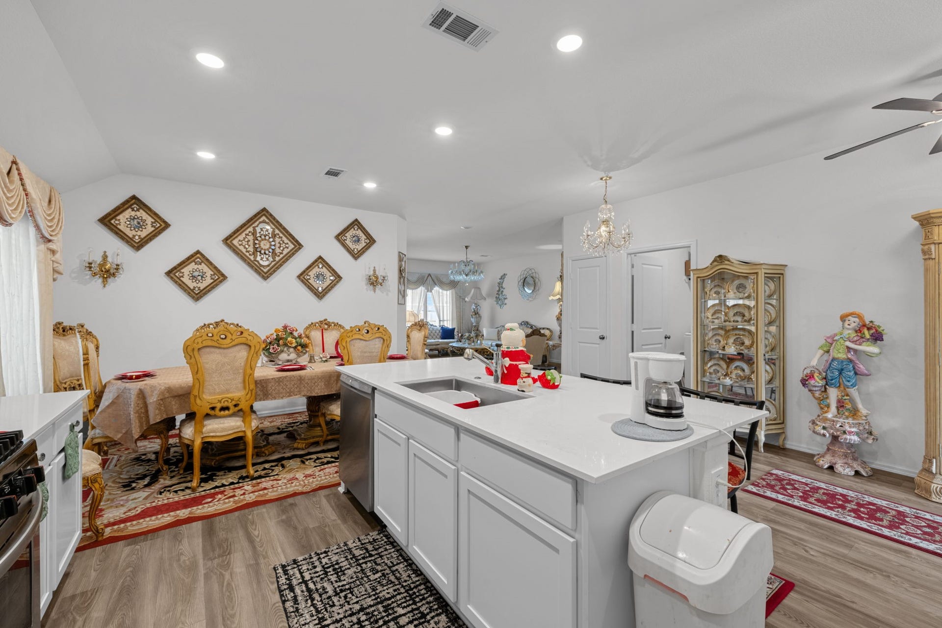 17342 Silver Birch Court, New Caney, TX 77357 Actual owner styled kitchen.