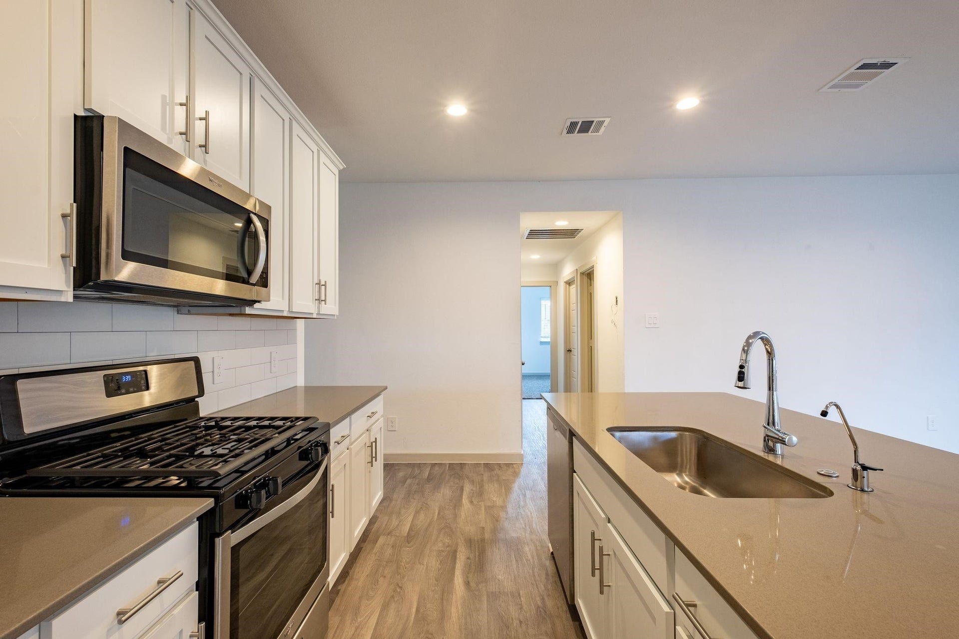 7723 Brushwood Drive, Rosharon, TX 77583 7723 Brushwood Drive, Rosharon, TX 77583