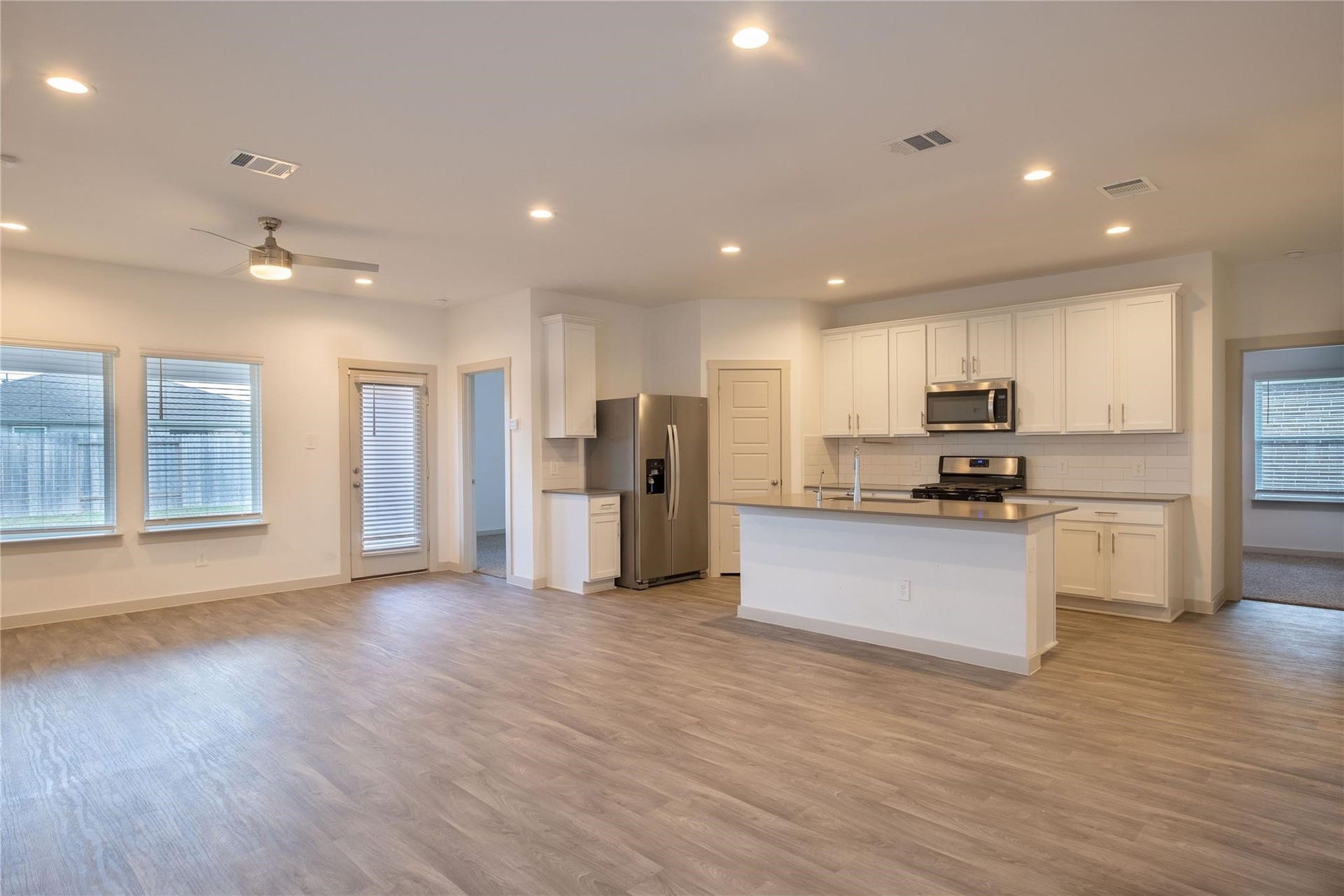 7723 Brushwood Drive, Rosharon, TX 77583 7723 Brushwood Drive, Rosharon, TX 77583