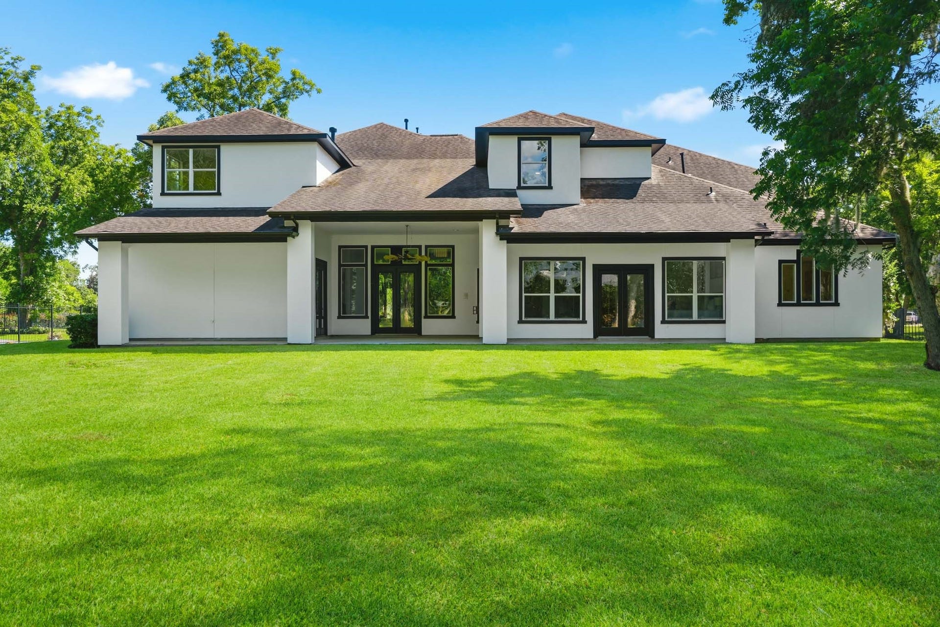 15 Bees Creek Court, Missouri City, TX 77459 Rare 1.23-ACRE LOT provides plenty of space for a RESORT-STYLE POOL, SPORTS COURT or PLAY AREA