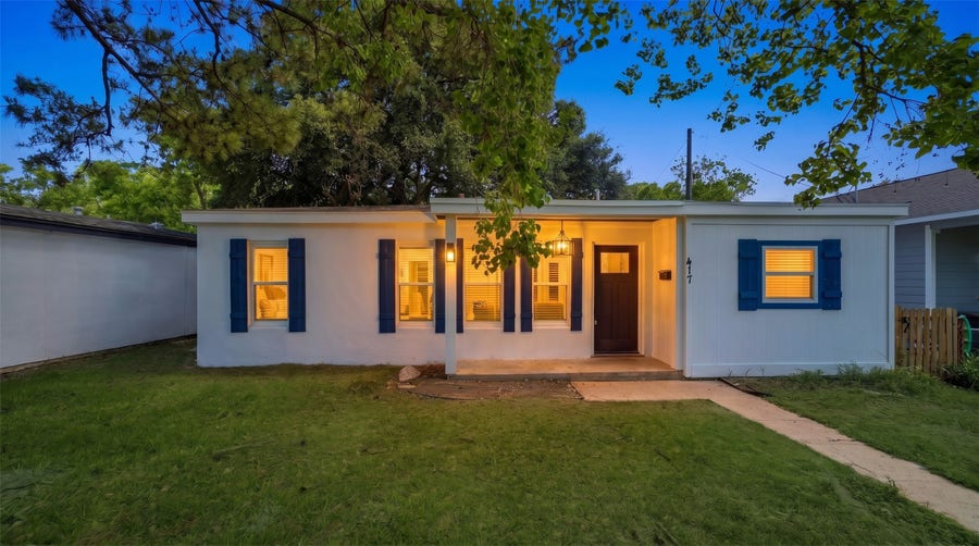 Property photo for 417 13th Avenue N, Texas City, TX