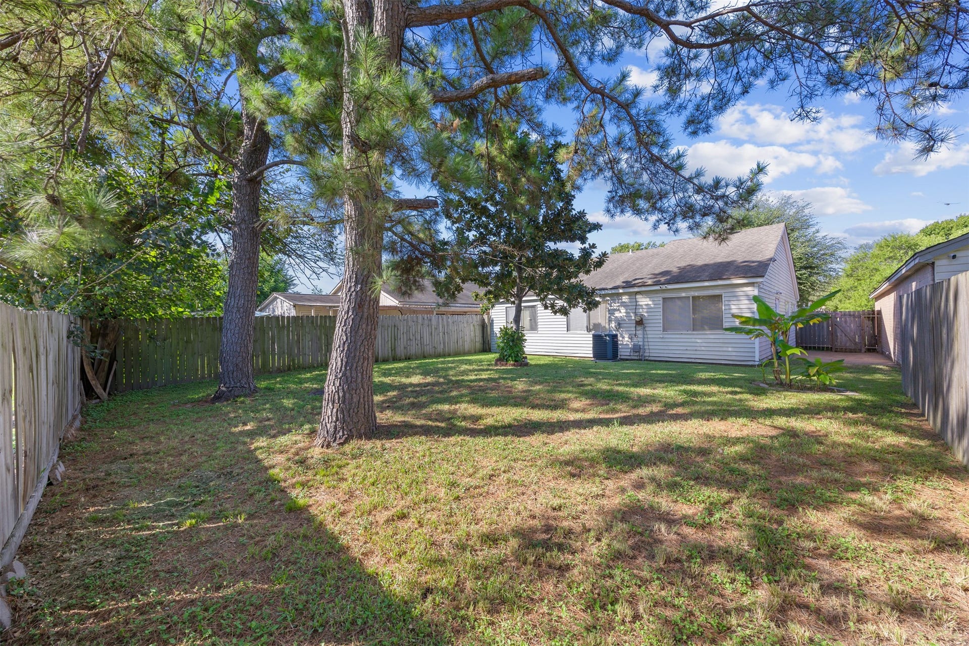 7530 Lemma Drive, Houston, TX 77041
