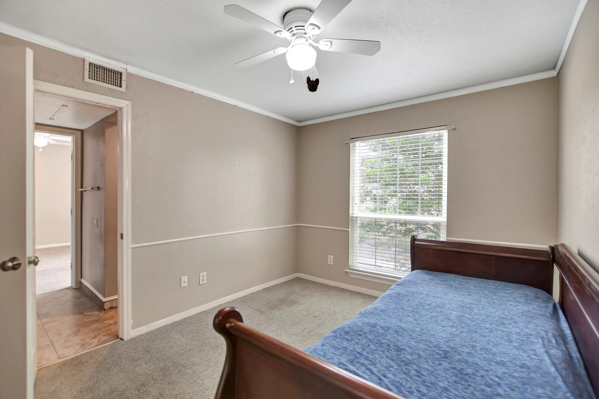 1880 White Oak Drive, #102, Houston, TX 77009 1880 White Oak Drive, #102, Houston, TX 77009
