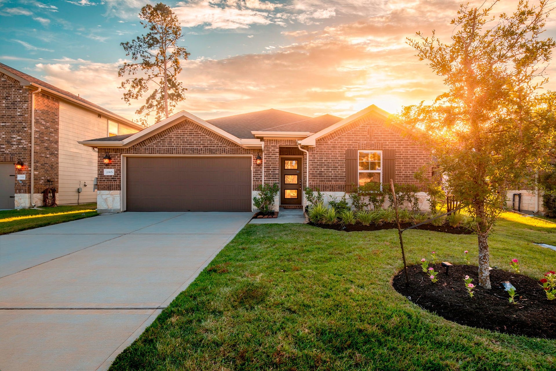2315 Scarlett Pine Bend, Tomball, TX 77375 Make this your home today!