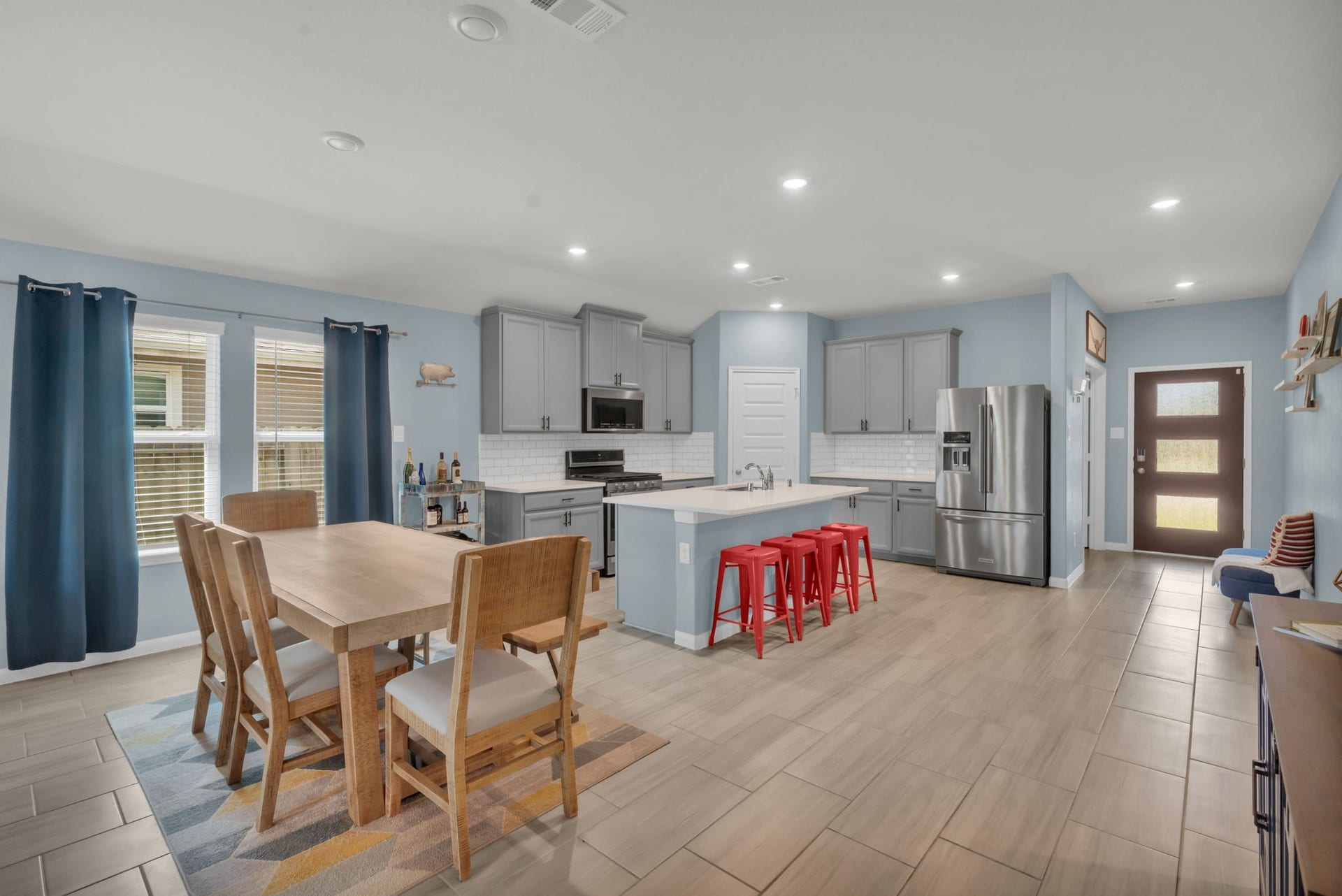 2315 Scarlett Pine Bend, Tomball, TX 77375 Closer look at the adorable breakfast nook off the kitchen.