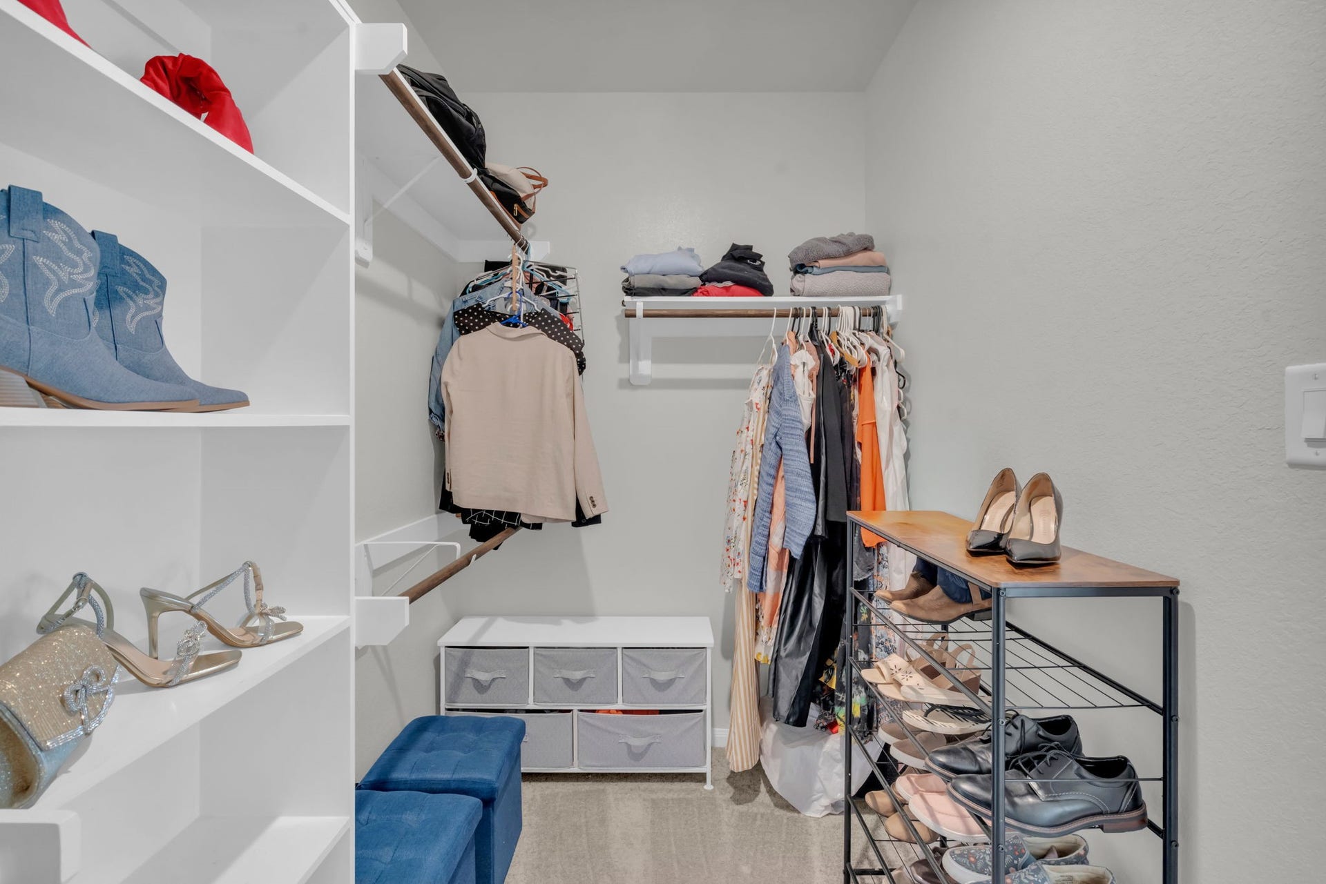 2315 Scarlett Pine Bend, Tomball, TX 77375 Massive walk-in primary closet.