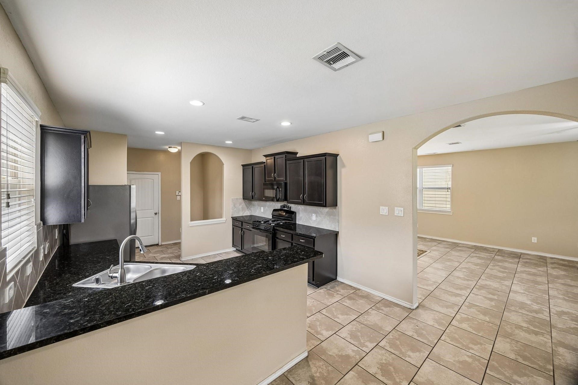 8914 Eldorado Glen Drive, Humble, TX 77338 8914 Eldorado Glen Drive, Humble, TX 77338