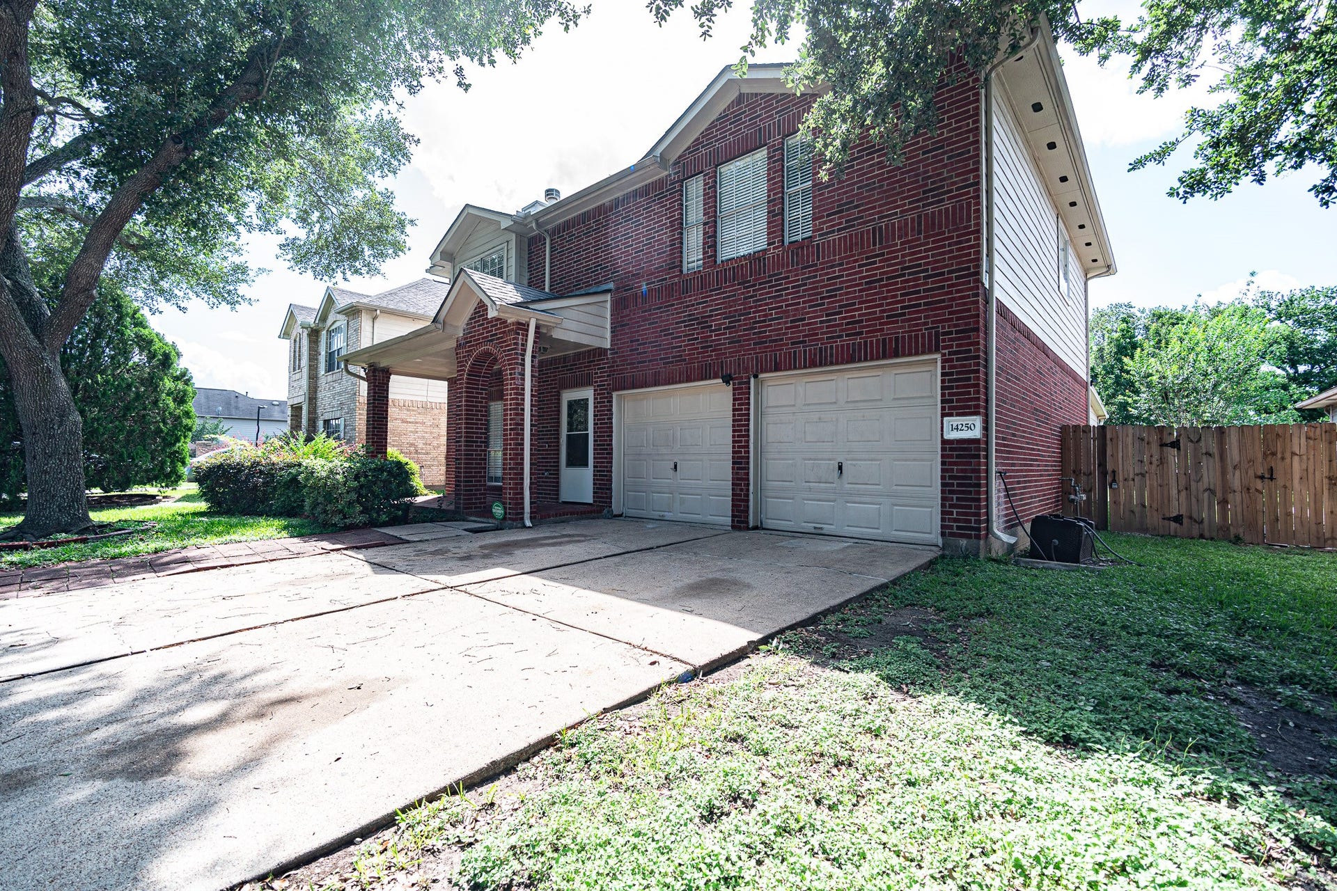 14250 Andrea Way Lane, Houston, TX 77083 14250 Andrea Way Lane, Houston, TX 77083