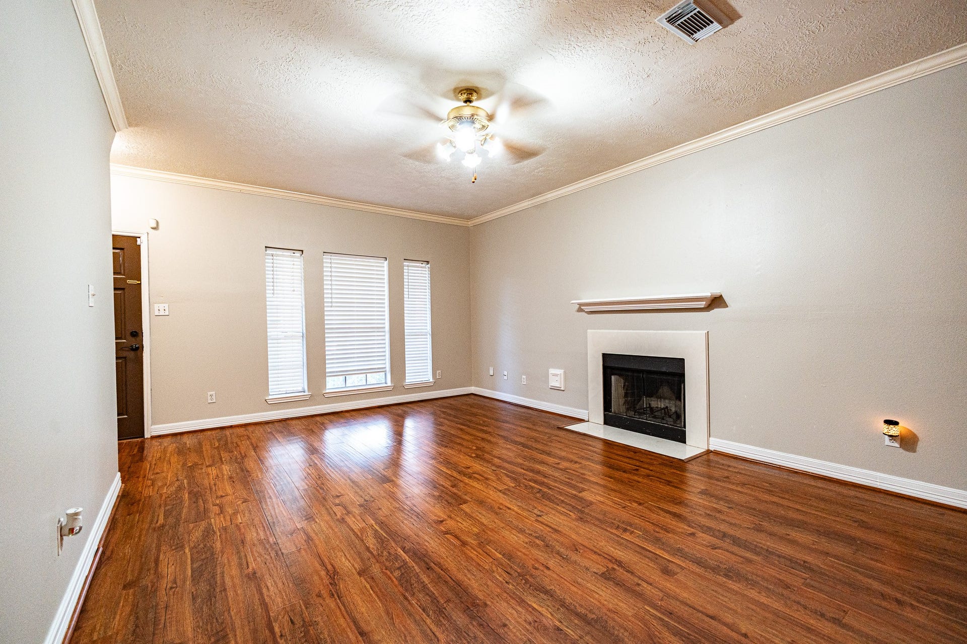 14250 Andrea Way Lane, Houston, TX 77083 14250 Andrea Way Lane, Houston, TX 77083