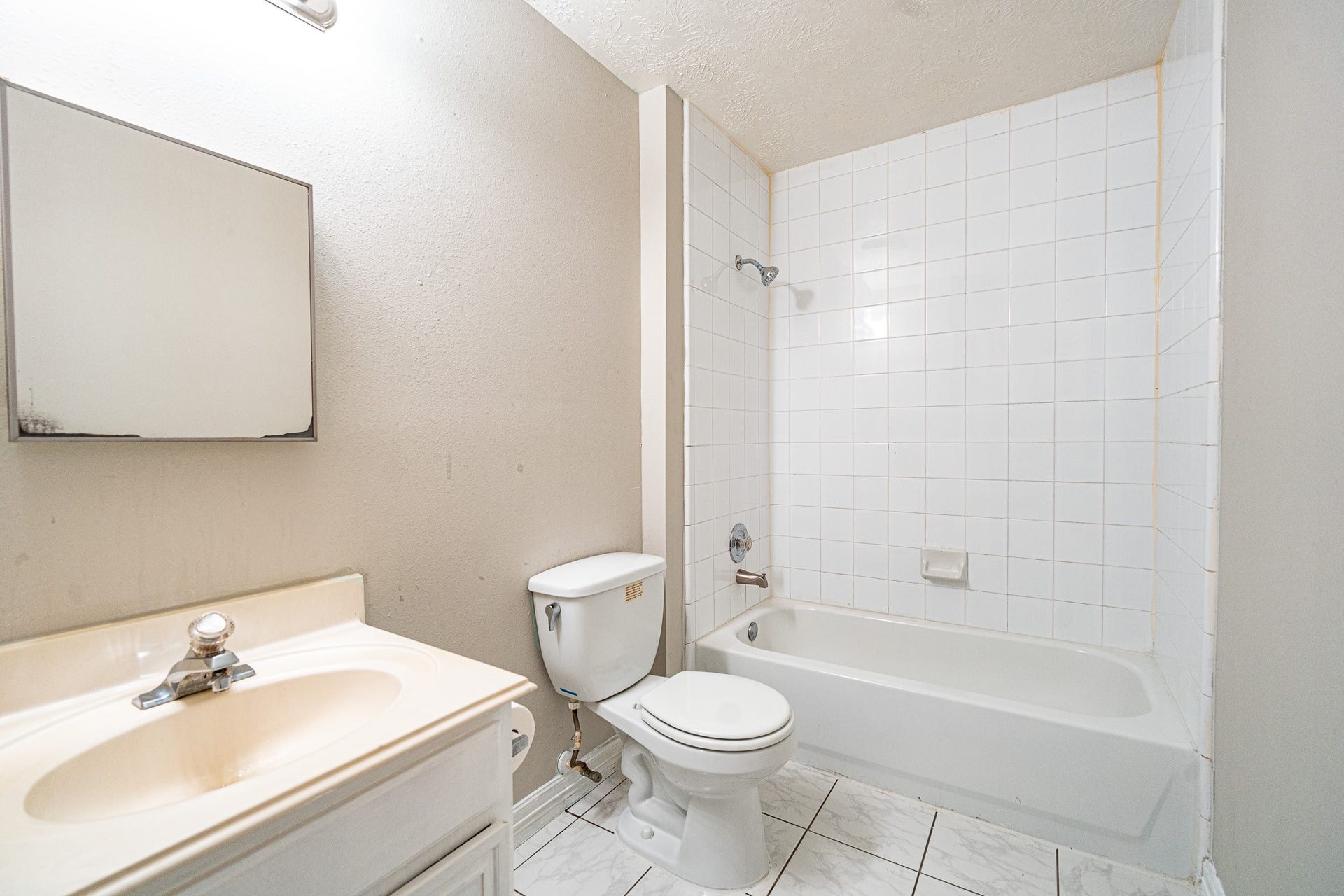 14250 Andrea Way Lane, Houston, TX 77083 14250 Andrea Way Lane, Houston, TX 77083