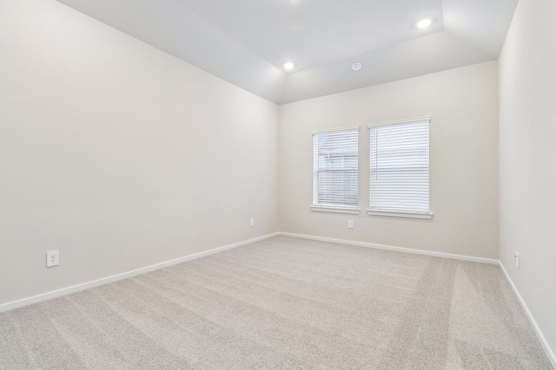 Photo is not of actual home, but is an inspirational photo of builder's model home and may depict options, furnishings, and/or decorator features that are not included.