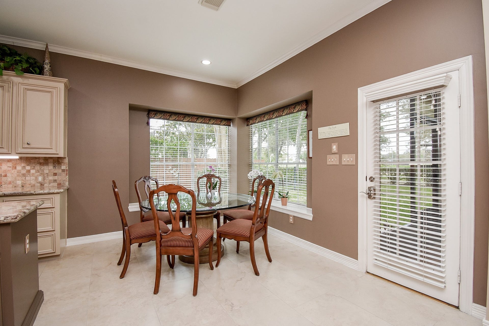7514 Guinevere Drive, Sugar Land, TX 77479 7514 Guinevere Drive, Sugar Land, TX 77479