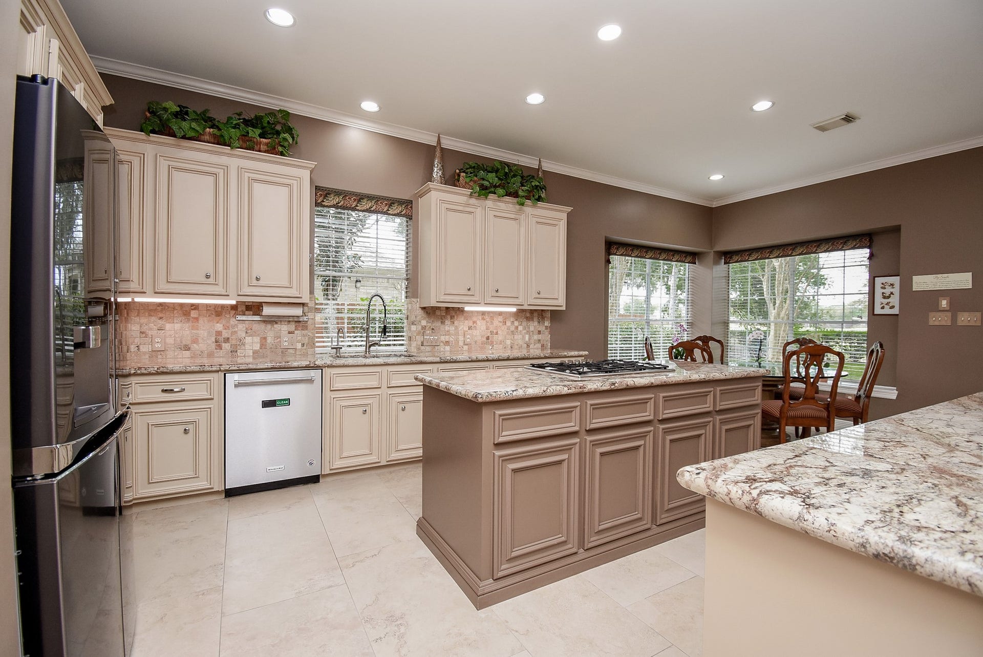 7514 Guinevere Drive, Sugar Land, TX 77479 7514 Guinevere Drive, Sugar Land, TX 77479