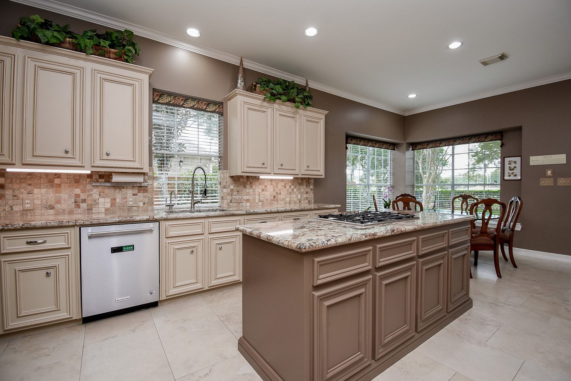 7514 Guinevere Drive, Sugar Land, TX 77479 7514 Guinevere Drive, Sugar Land, TX 77479
