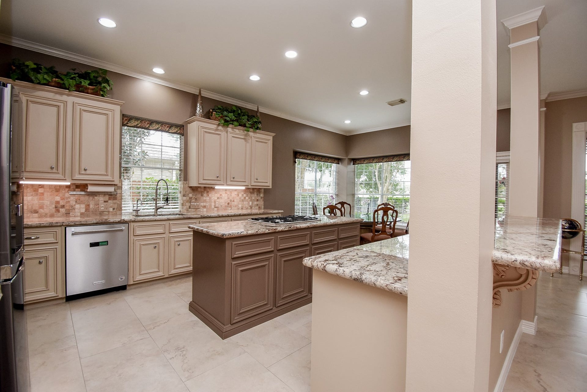 7514 Guinevere Drive, Sugar Land, TX 77479 7514 Guinevere Drive, Sugar Land, TX 77479