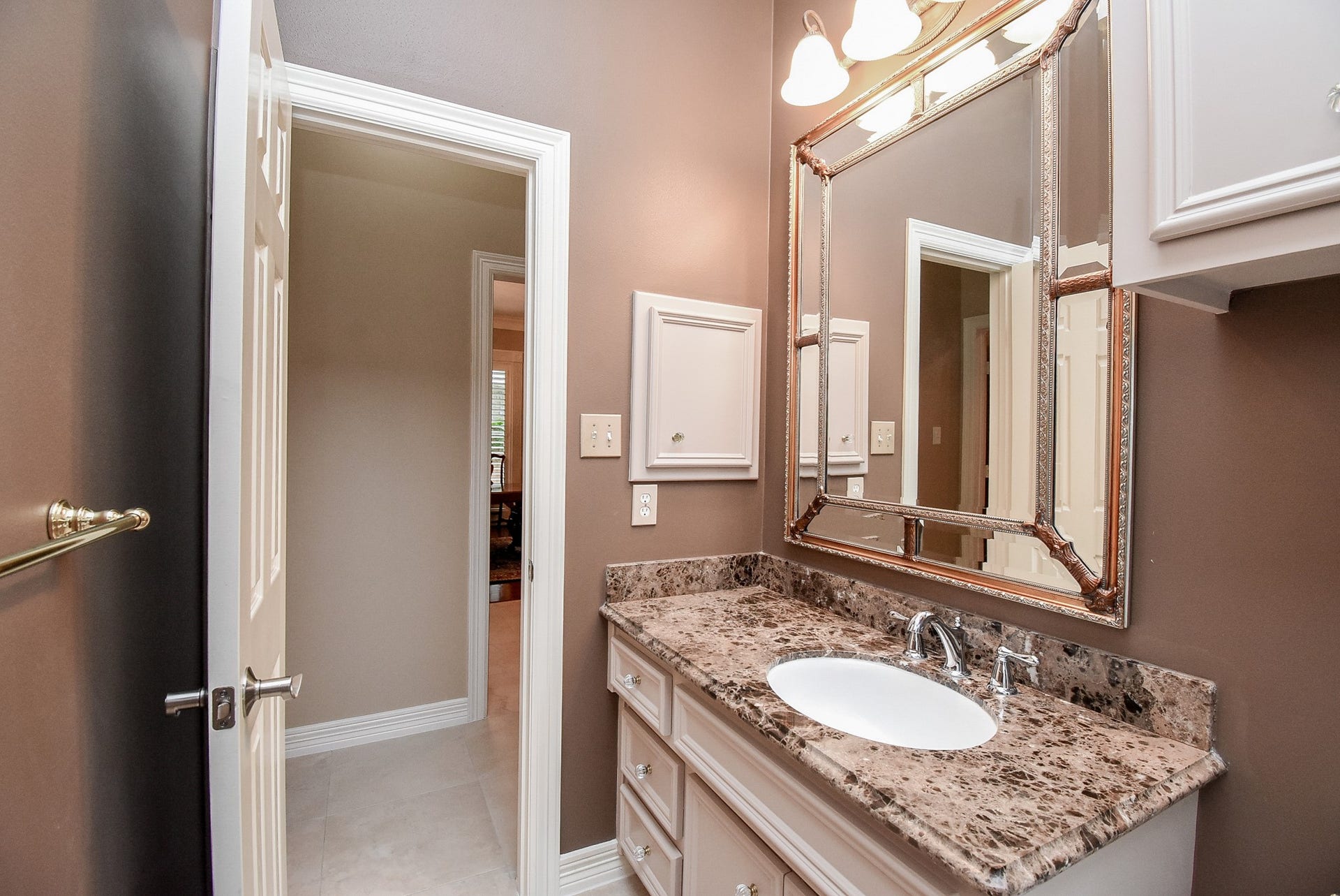 7514 Guinevere Drive, Sugar Land, TX 77479 7514 Guinevere Drive, Sugar Land, TX 77479