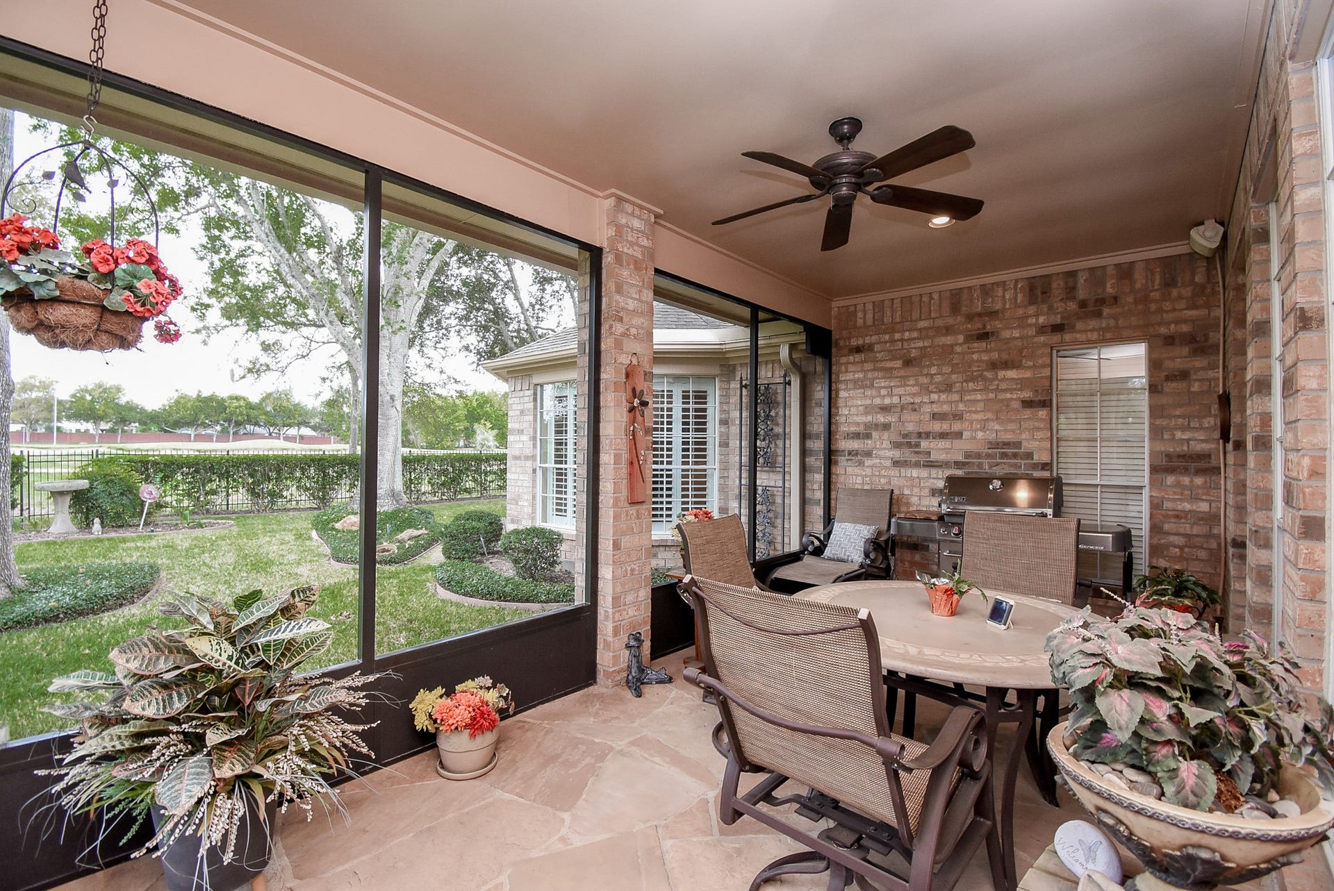 7514 Guinevere Drive, Sugar Land, TX 77479 7514 Guinevere Drive, Sugar Land, TX 77479