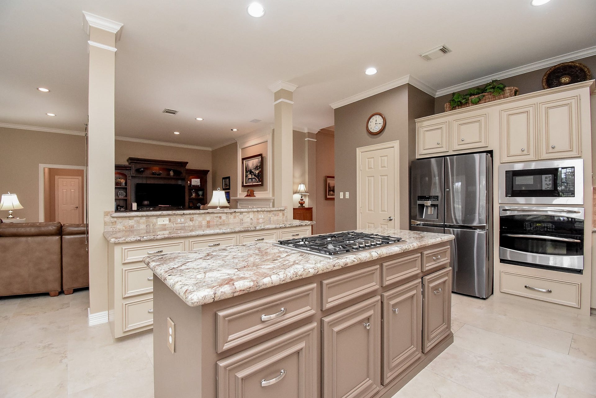 7514 Guinevere Drive, Sugar Land, TX 77479 7514 Guinevere Drive, Sugar Land, TX 77479