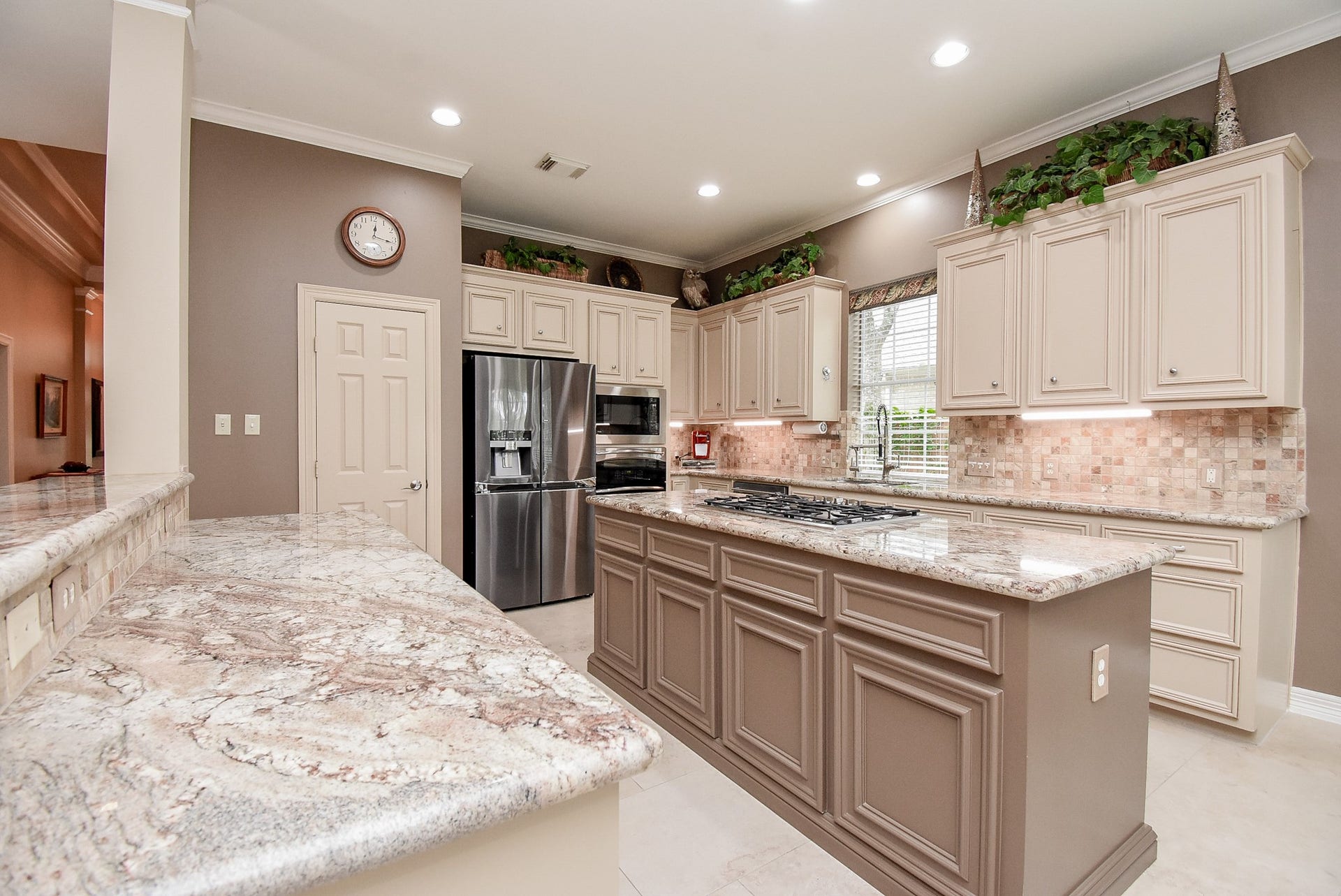 7514 Guinevere Drive, Sugar Land, TX 77479 7514 Guinevere Drive, Sugar Land, TX 77479