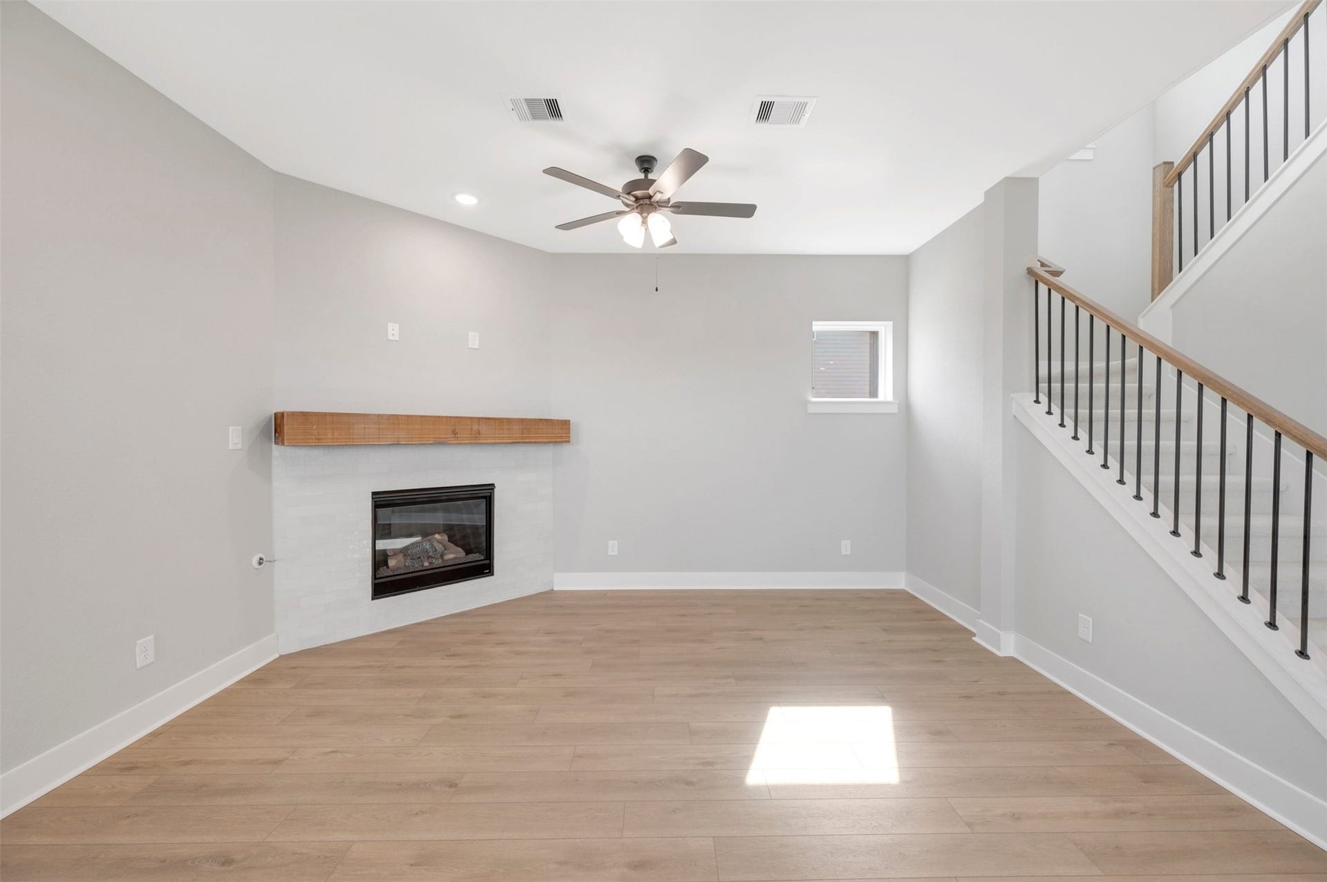 16766 Vibrant Avenue, Hockley, TX 77447