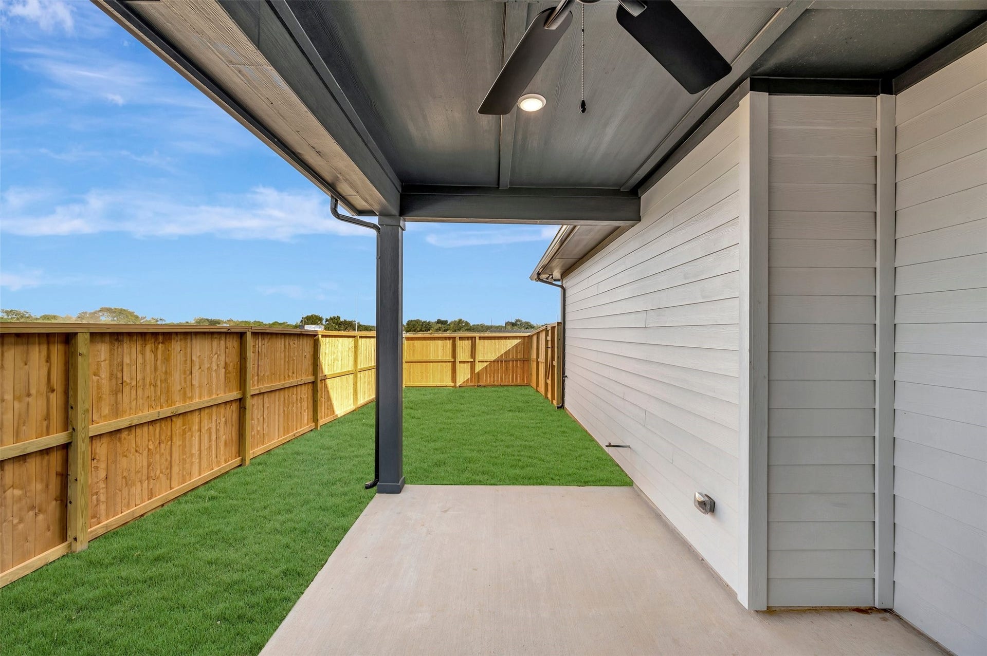 16766 Vibrant Avenue, Hockley, TX 77447