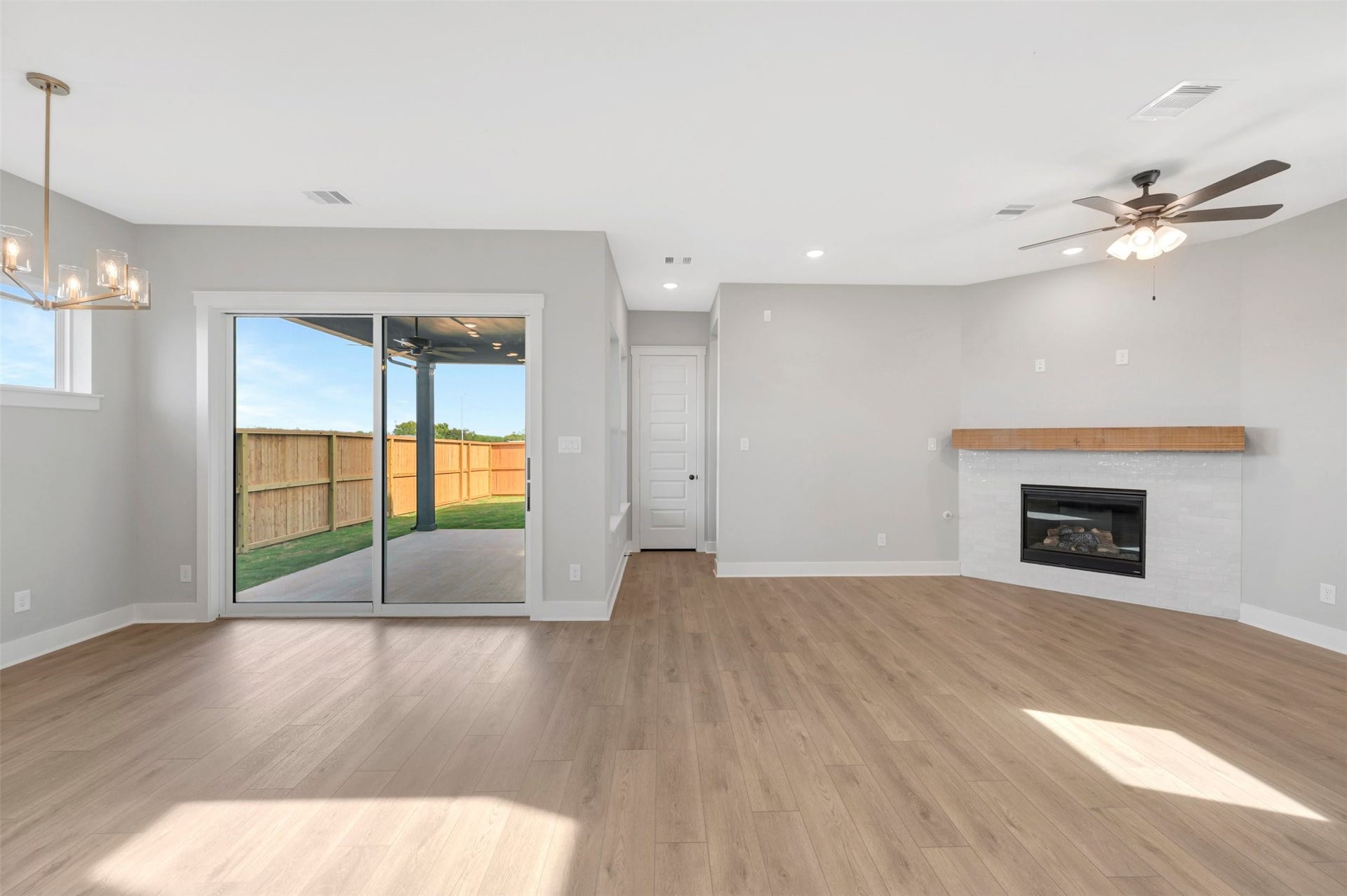 16766 Vibrant Avenue, Hockley, TX 77447