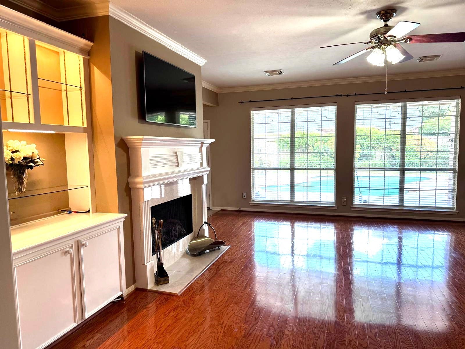 22902 Greenrush Drive, Katy, TX 77494 LARGE DEN FEATURES BUILT-IN CABINETRY & GLASS DISPLAY