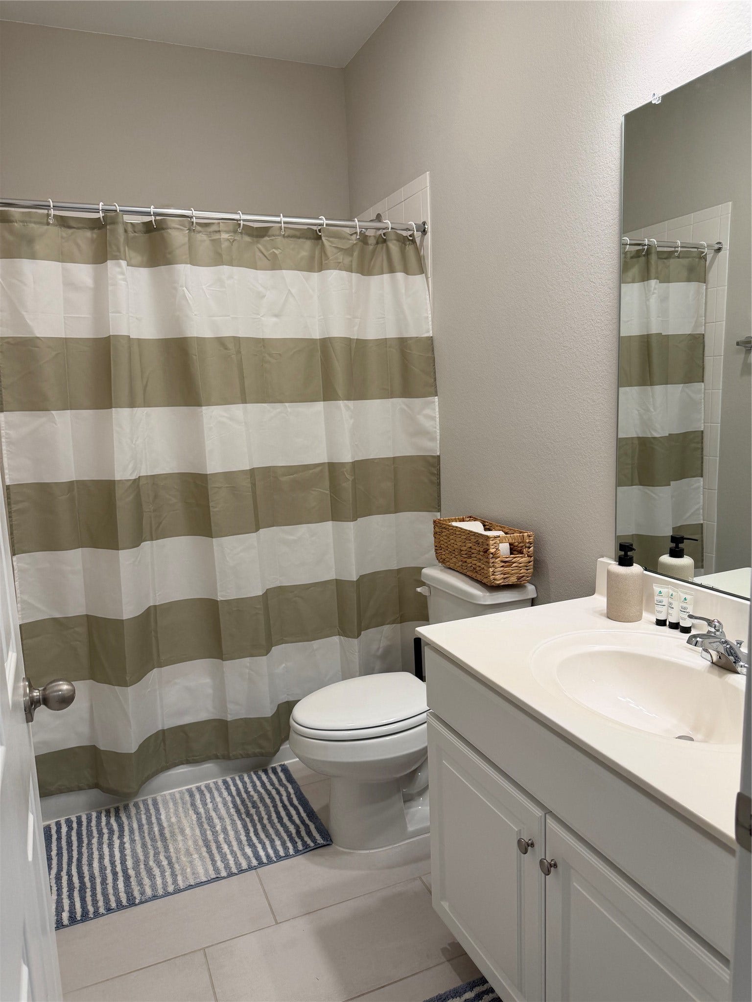 2947 Golden Dust Dr, Katy, TX 77493 2947 Golden Dust Dr, Katy, TX 77493