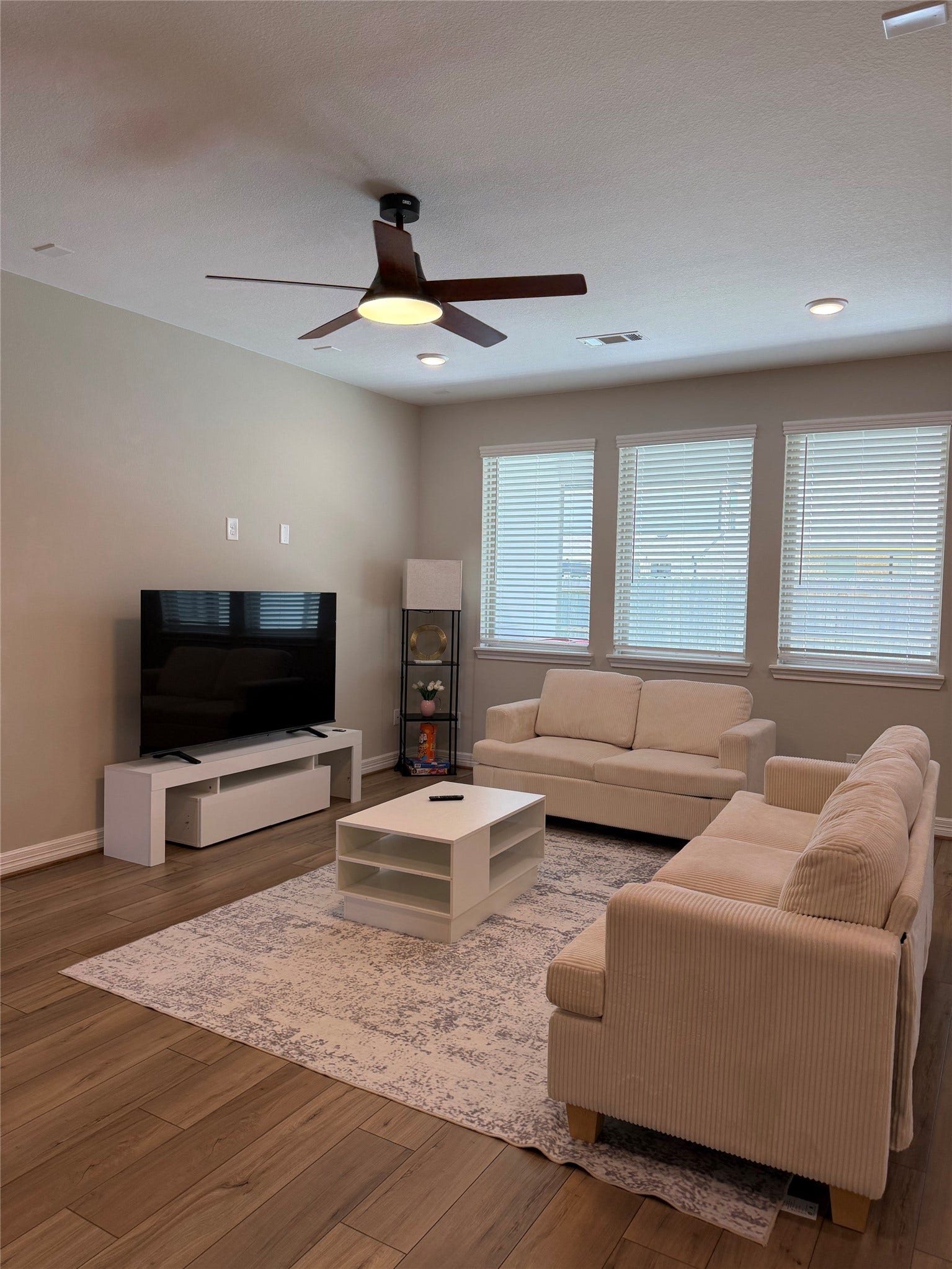 2947 Golden Dust Dr, Katy, TX 77493 2947 Golden Dust Dr, Katy, TX 77493