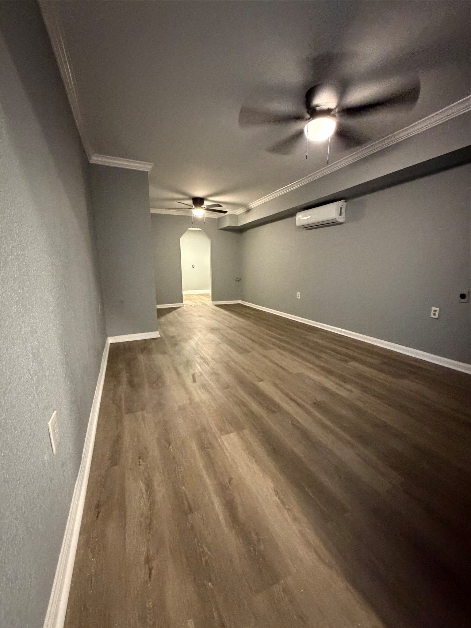 118 1/2 Anita Street, La Marque, TX 77568 Downstairs area.
