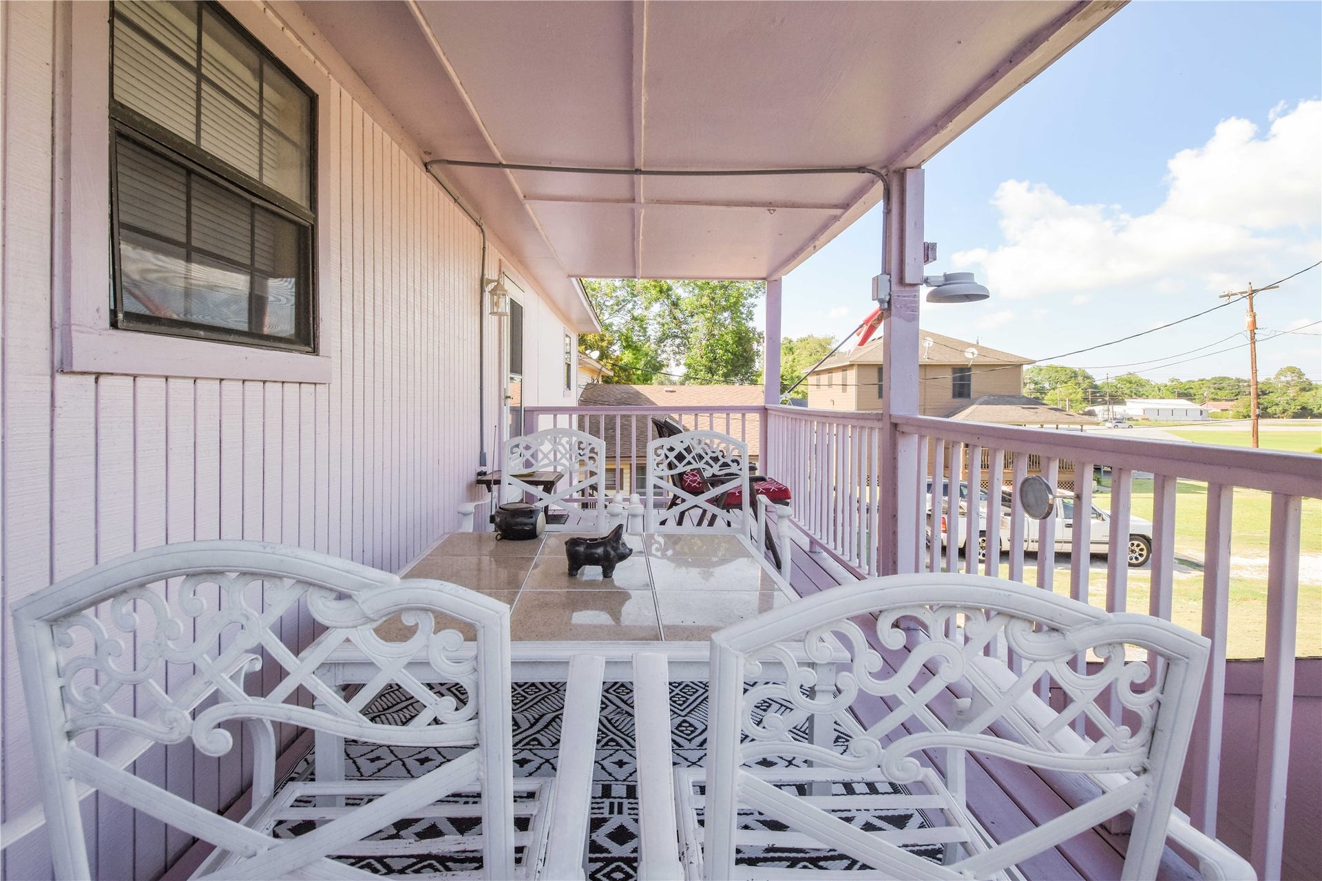 118 1/2 Anita Street, La Marque, TX 77568 Enjoy your morning coffee.