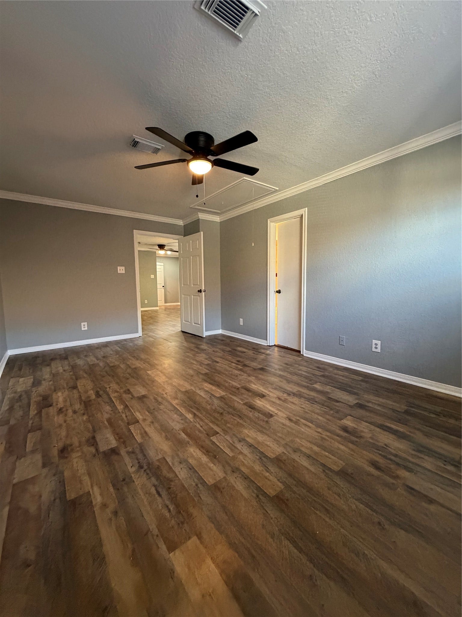 118 1/2 Anita Street, La Marque, TX 77568 Primary bedroom.