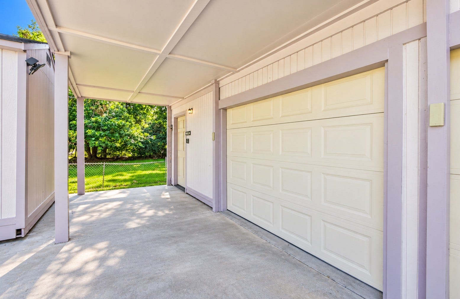 118 1/2 Anita Street, La Marque, TX 77568 Entry way.