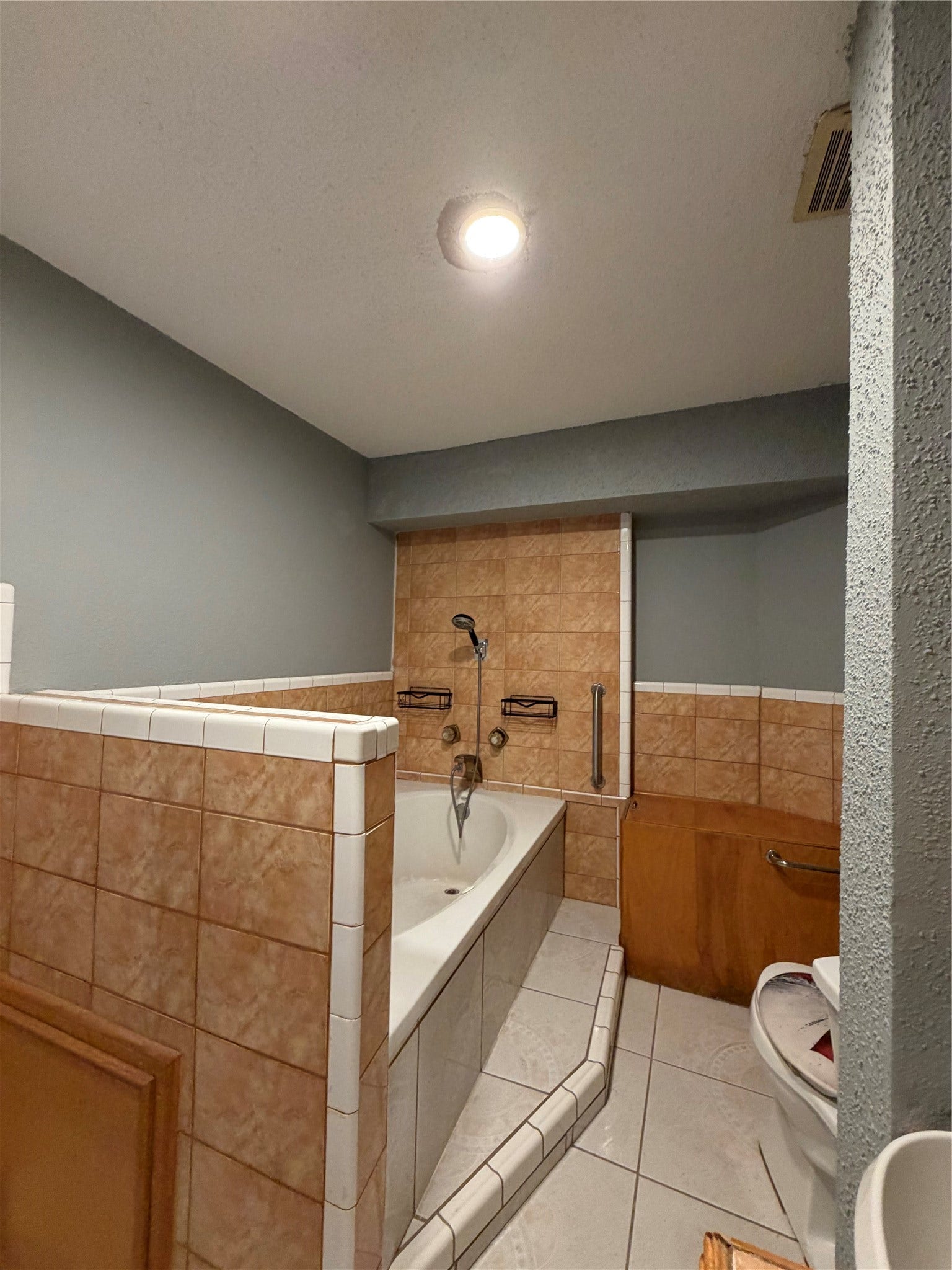 118 1/2 Anita Street, La Marque, TX 77568 Third bath downstairs