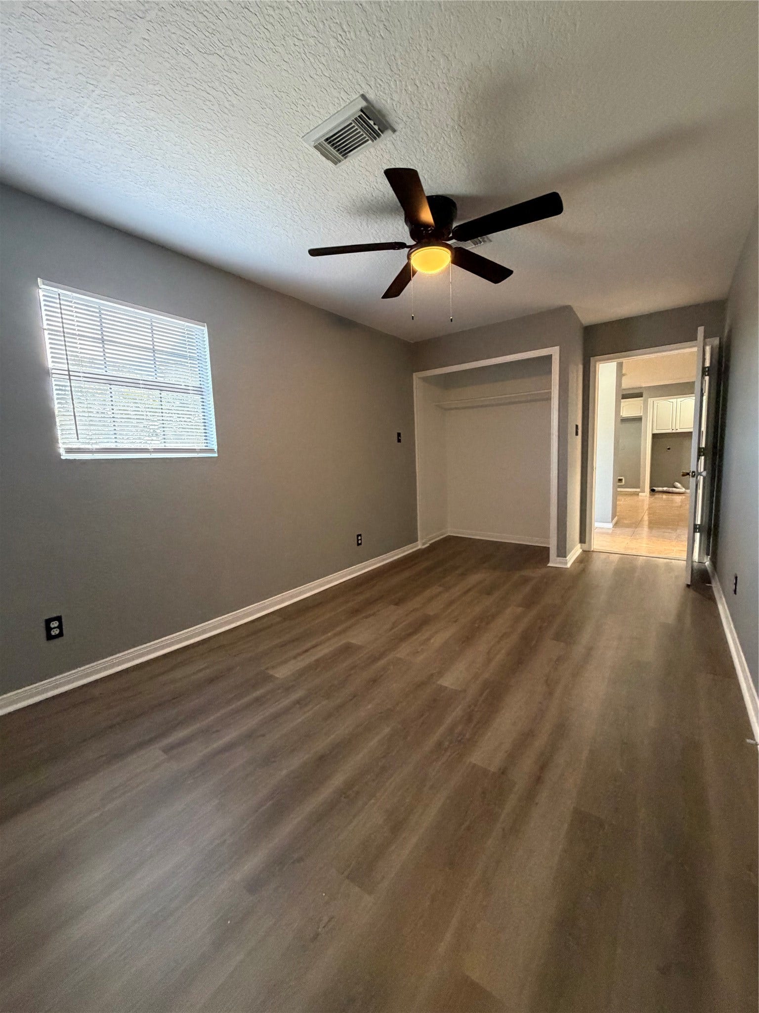 118 1/2 Anita Street, La Marque, TX 77568 View of secondary room.